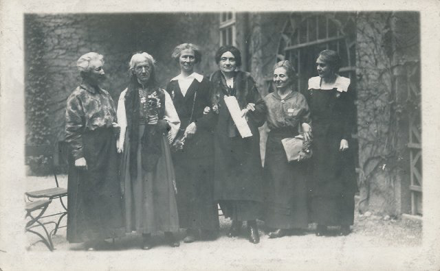 Women peace campaigners at the Second International Congress of Women in Zürich 1919 © Peace Museum Bradford