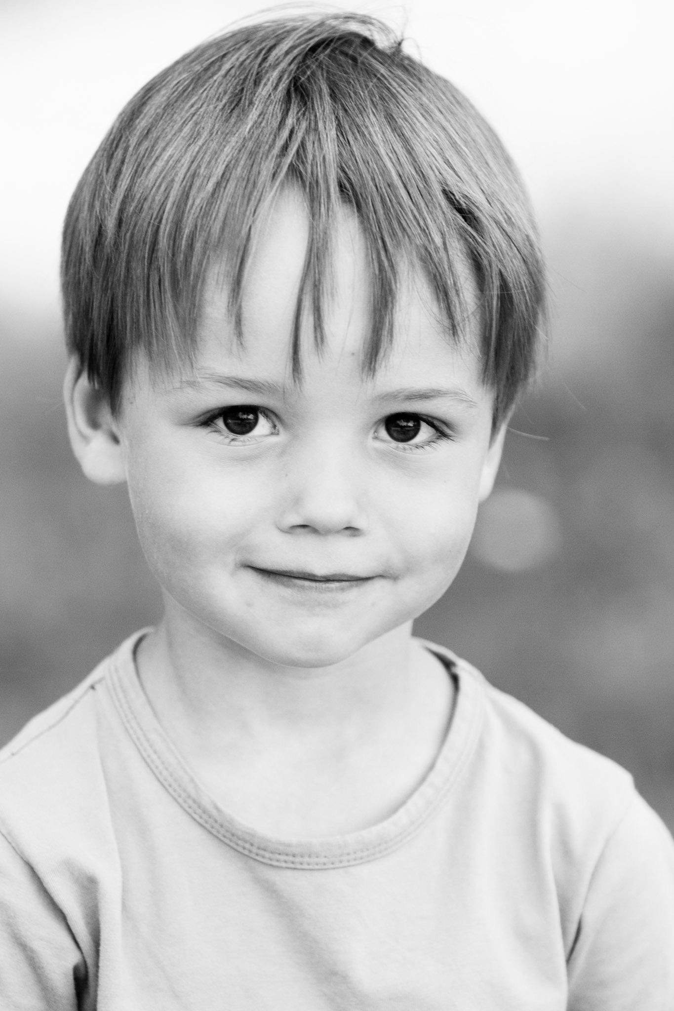 Portraits im Waldkindergarten am Kuhsee, Augsburg, Deutschland. 15.07.2015