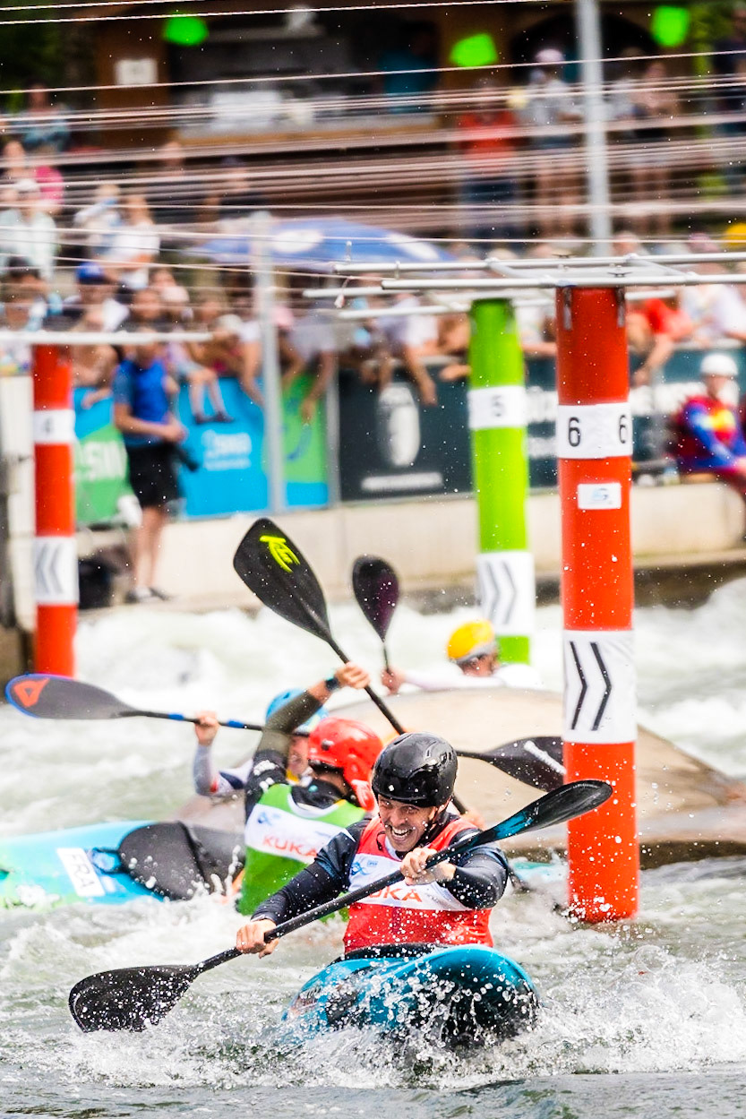 Slalom Extreme WM 2022 in Augsburg, Deutschland. 50 jähriges Jubiläum der Olympiastrecke am Eiskanal. / Extreme Kayak World Championships 2022. Foto: Birke Oud/www.birkeoud.com