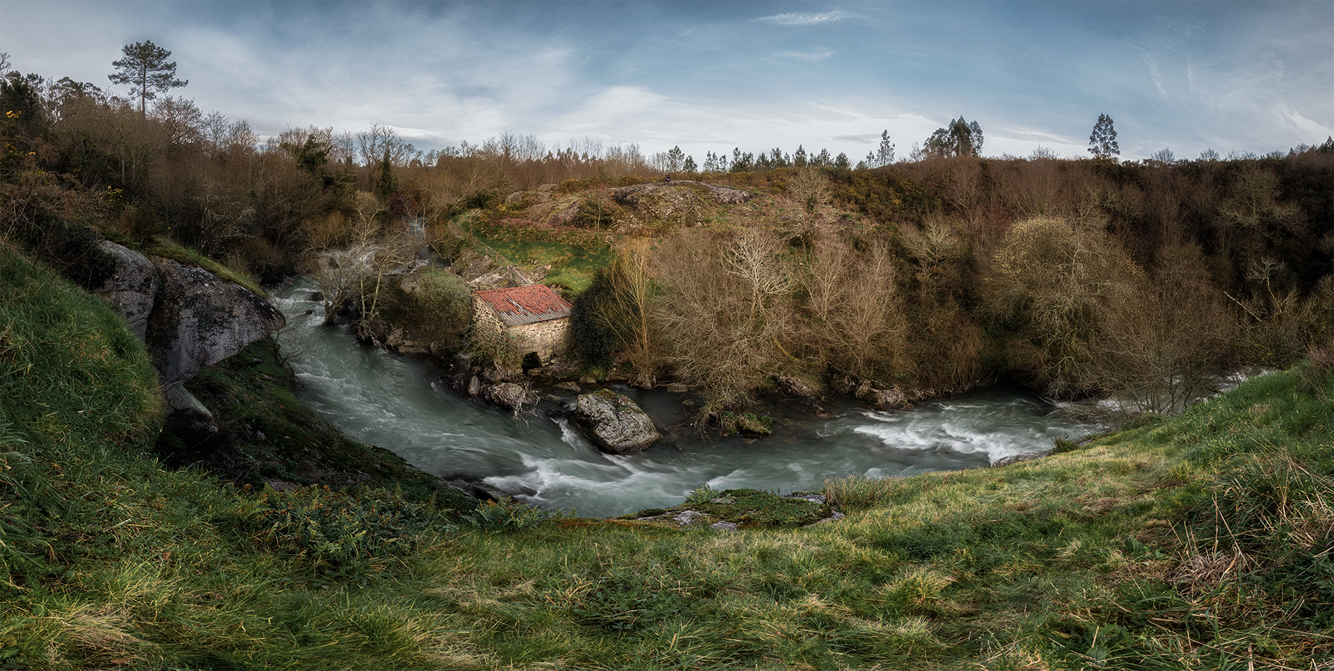 Panorámica del Molino de agua del Riachuelo de Roxos