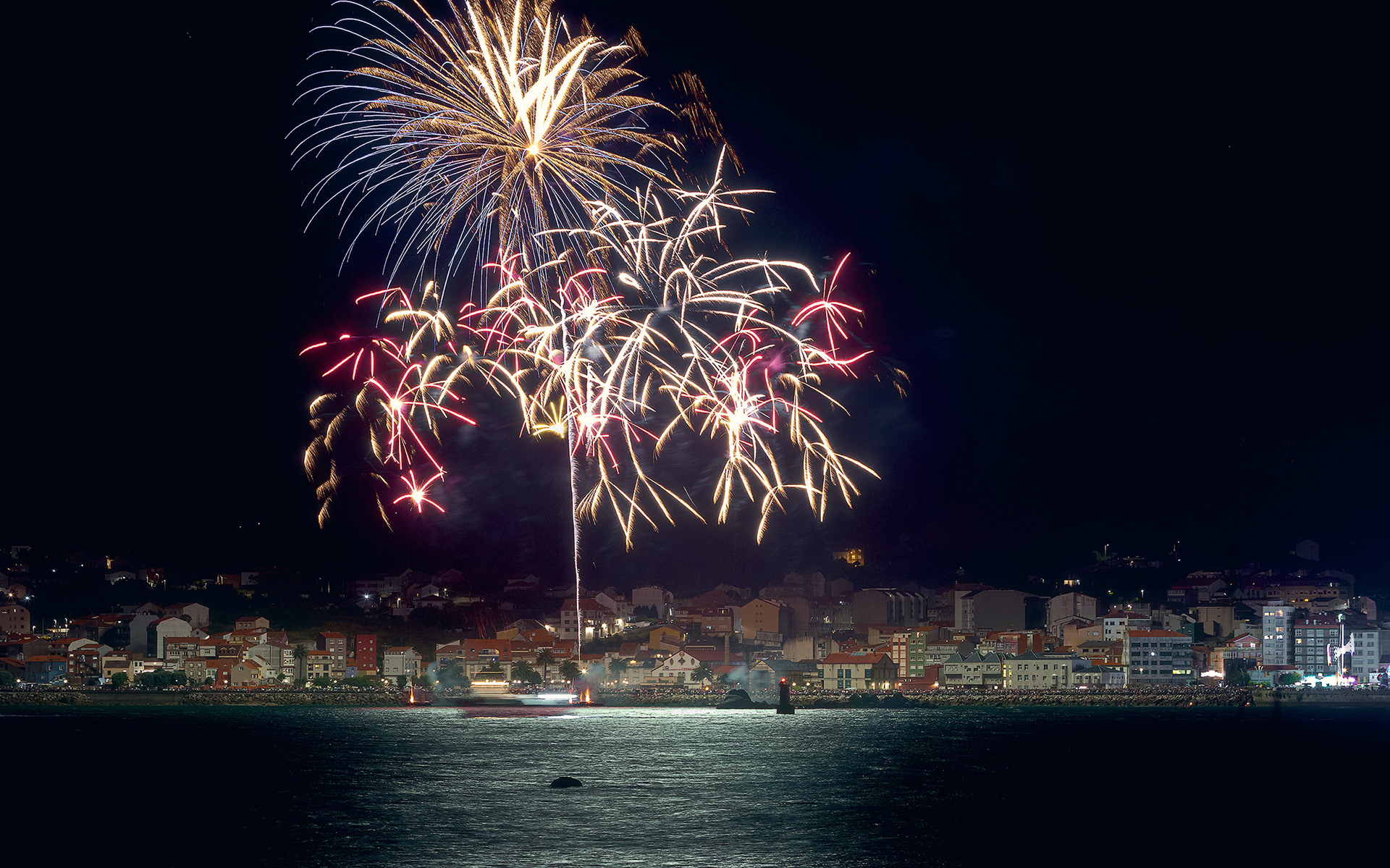 Fuegos Artificiales de Ribeira 2023