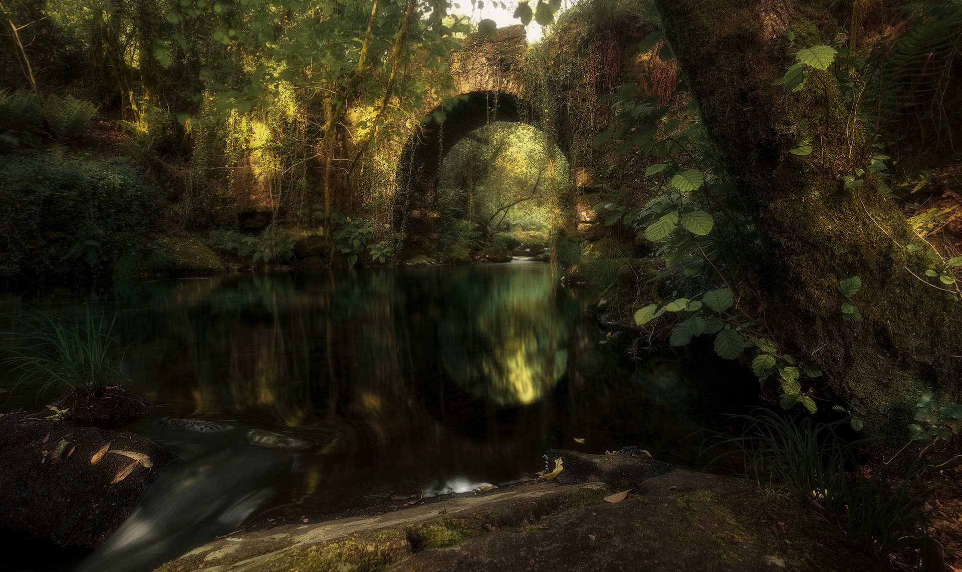 Ponte das Antigas papeleiras de Brandía ó carón do Rio San Xusto