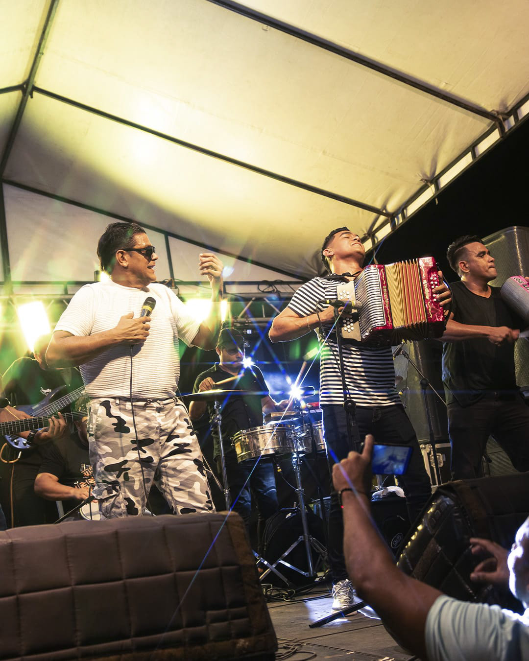 Yube Sehoanes & Elías Mendoza
