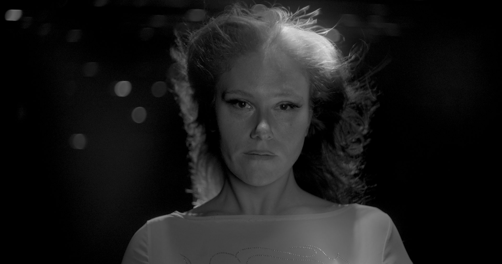 Suzanne Sheer "Voices" (Music Video/©2026)