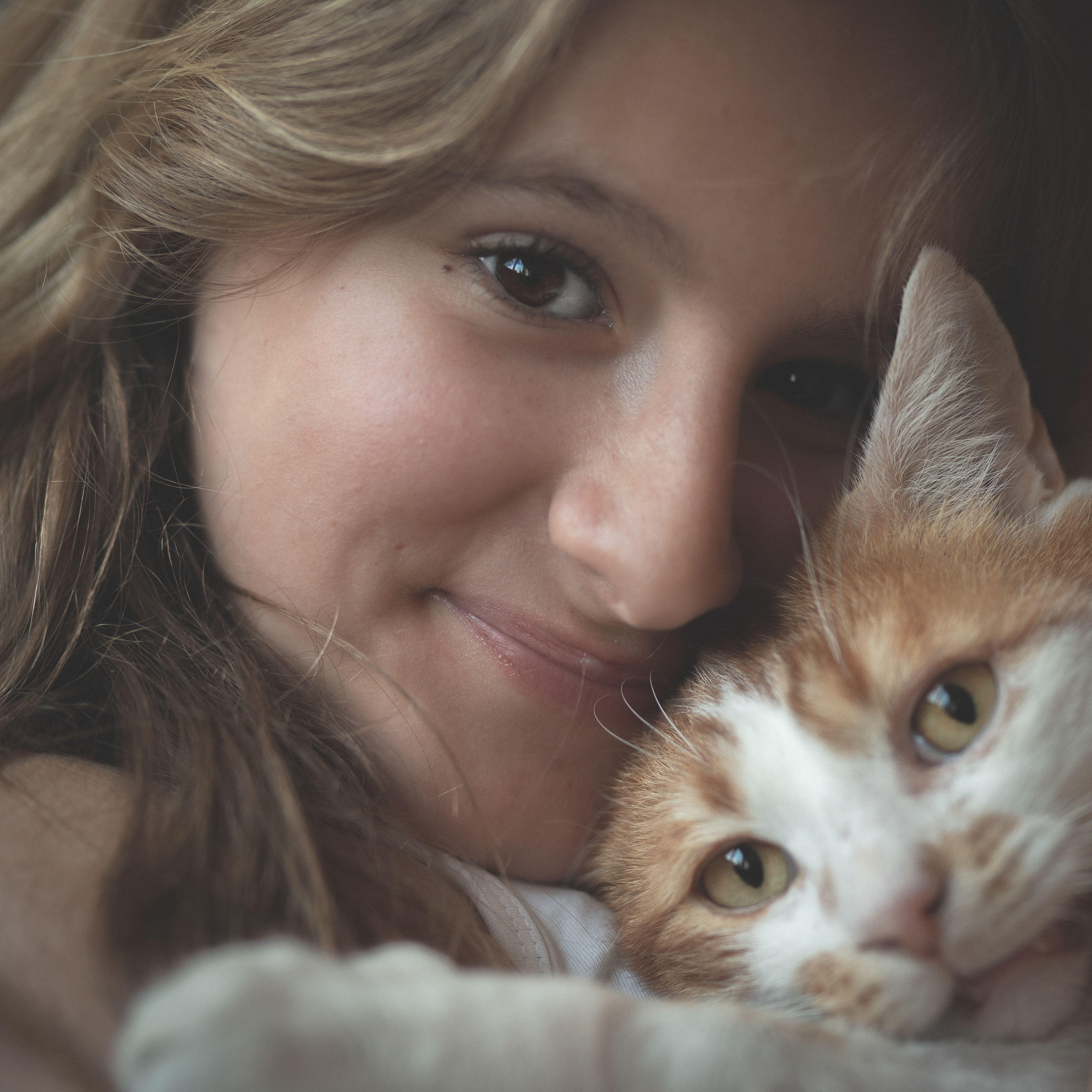 Veronika Rauch - Mädchen mit Katze