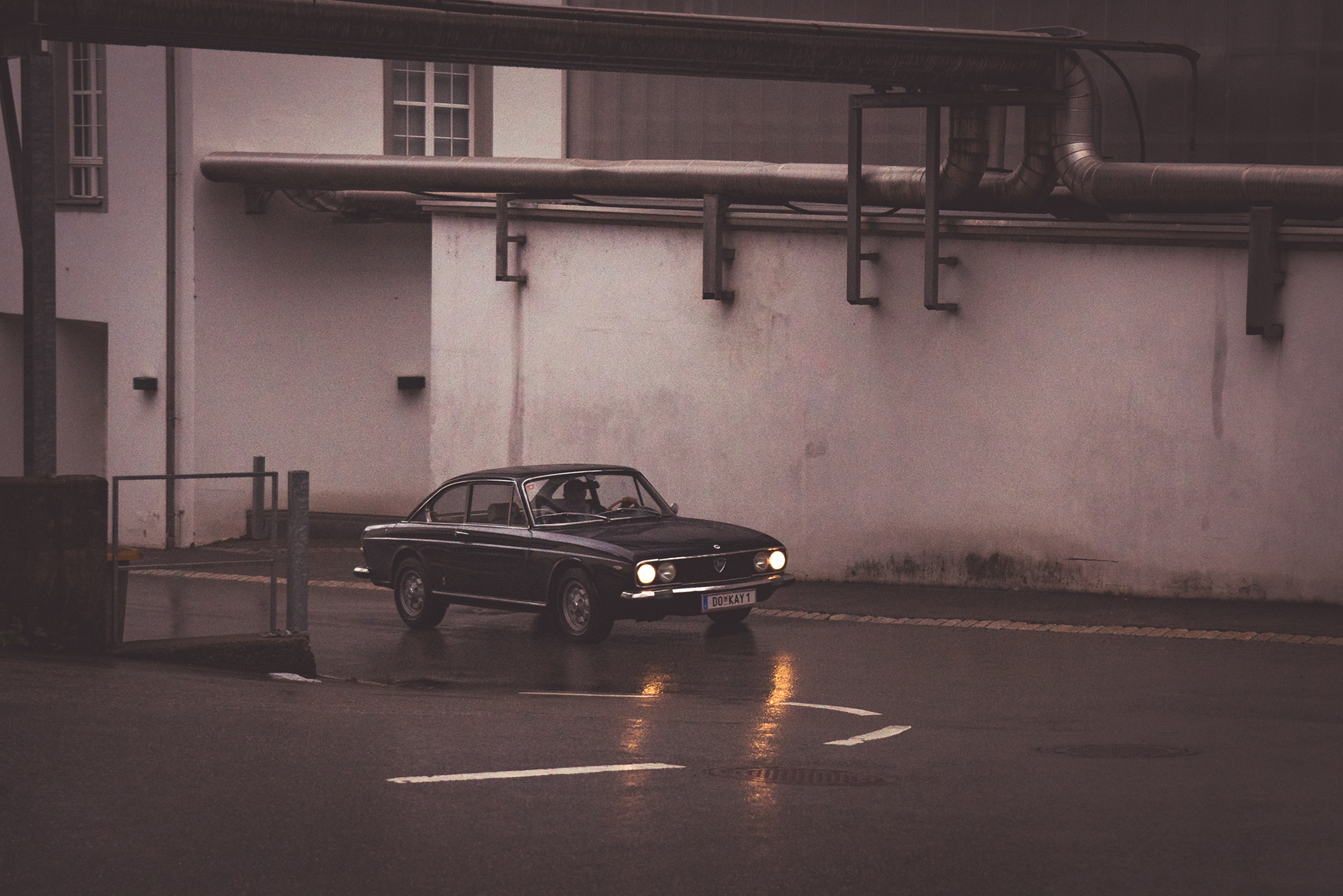 Veronika Rauch - Lancia Flavia Regen