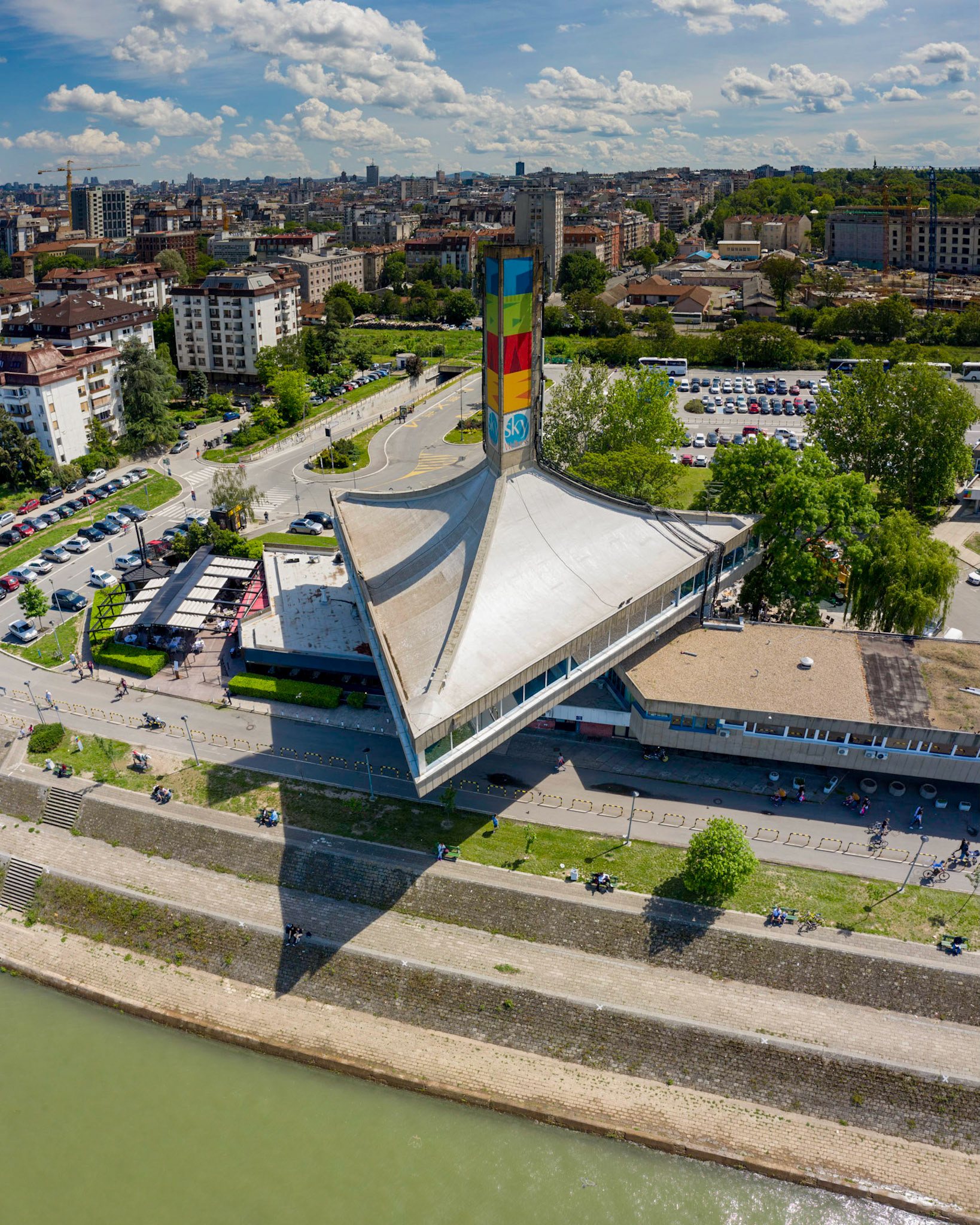 Dunav pored 25. maja