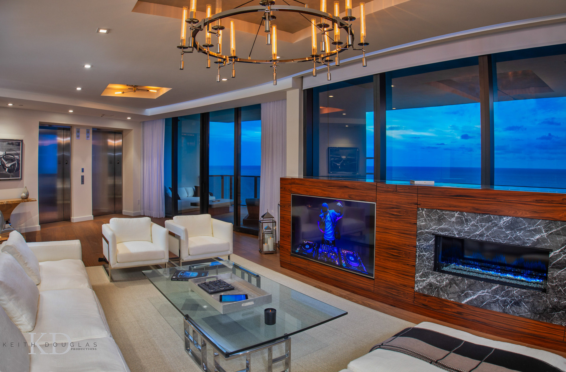 Luxury condo photographer