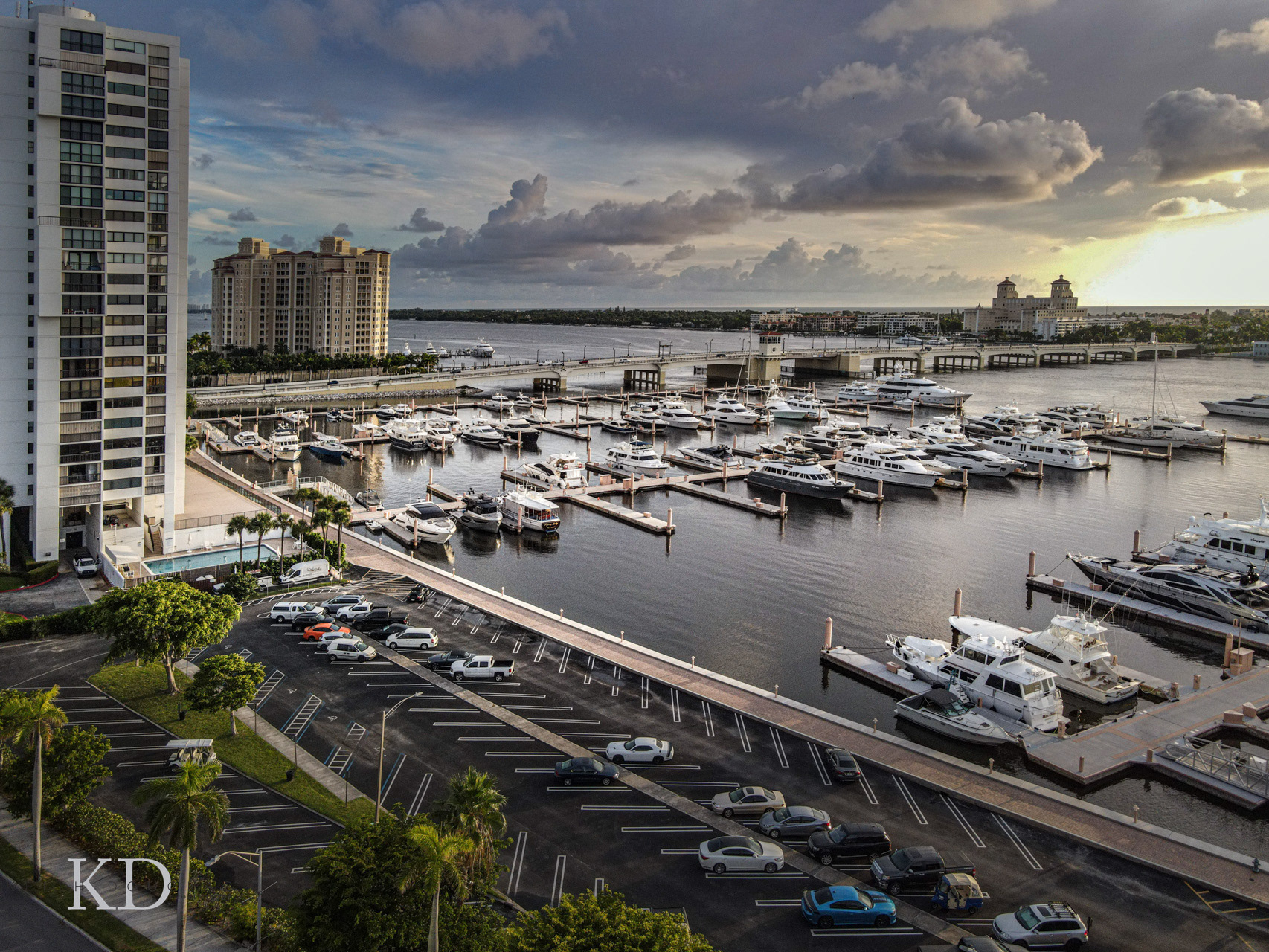 Upscale residences on the water Fort Laudale