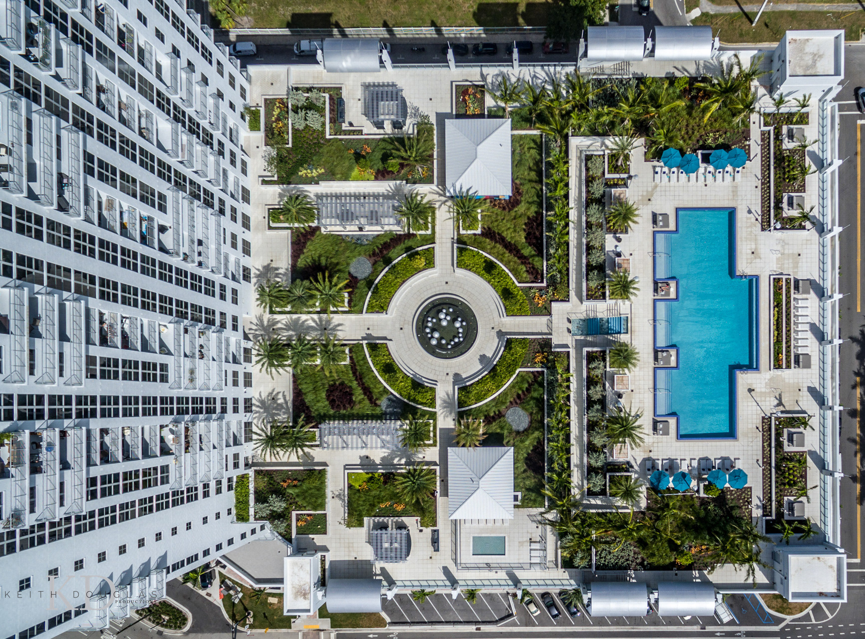 Dorn view of hotel pool