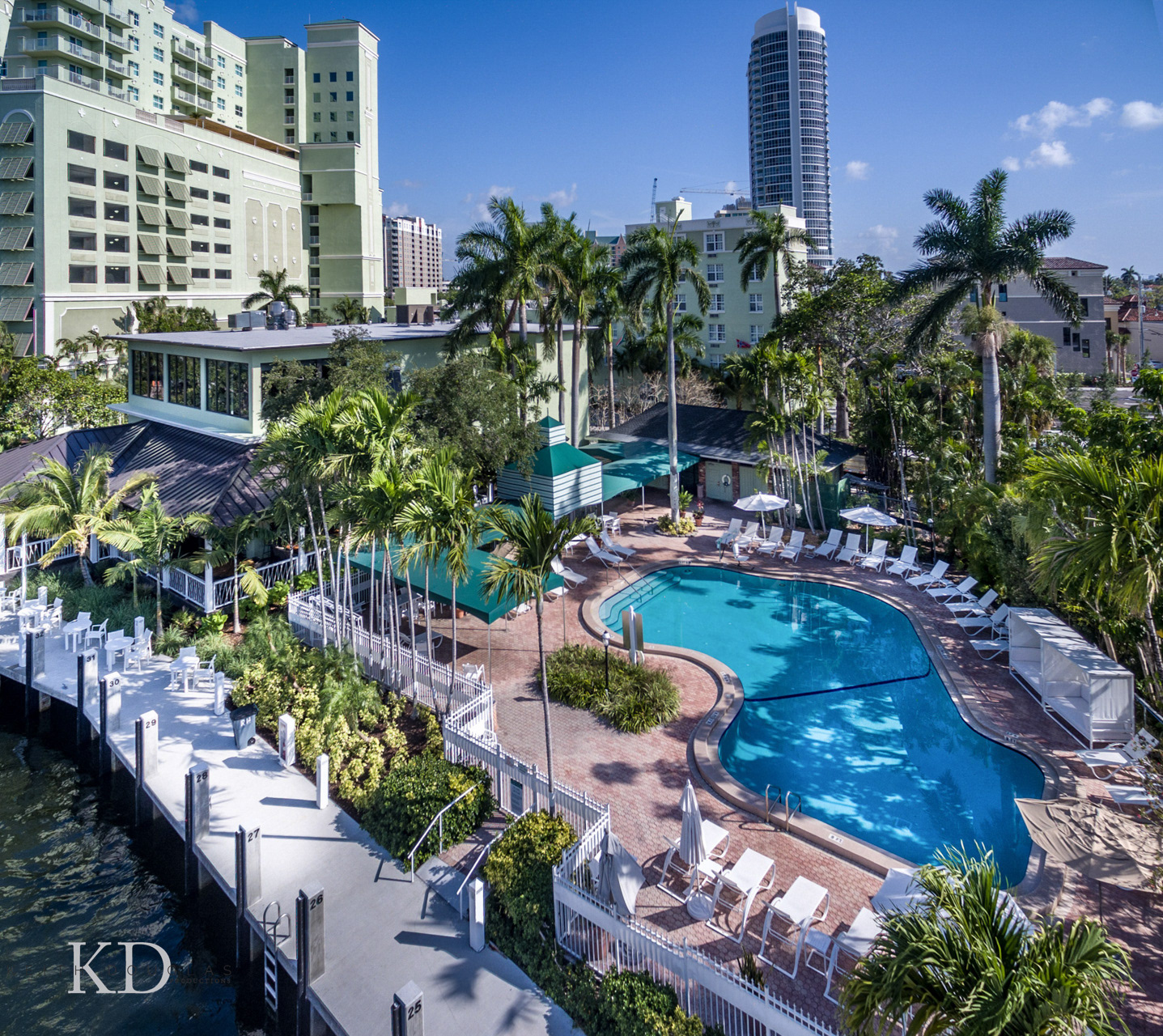 Riverside Hotel pool