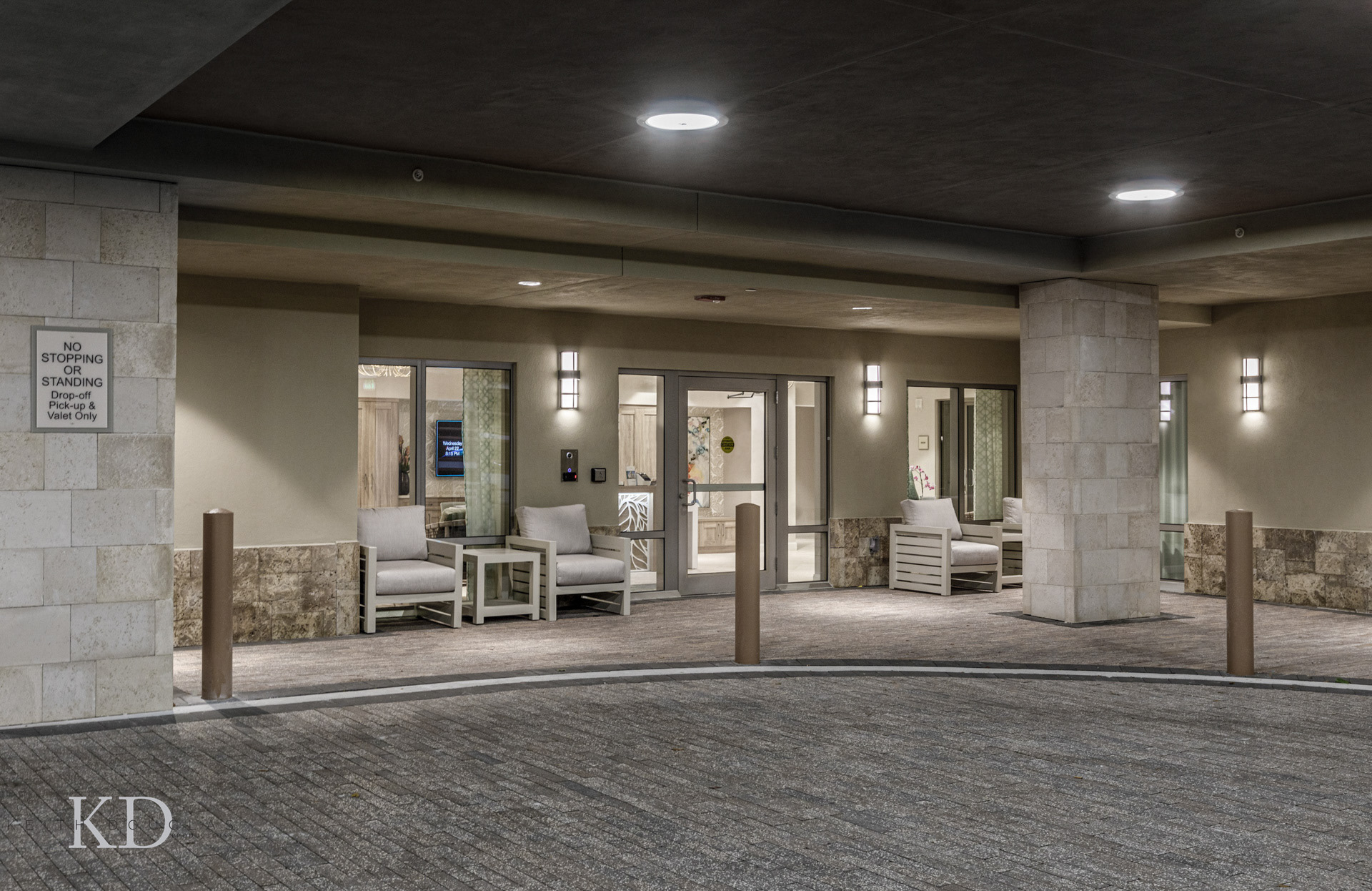 Executive living with concierge and valet services