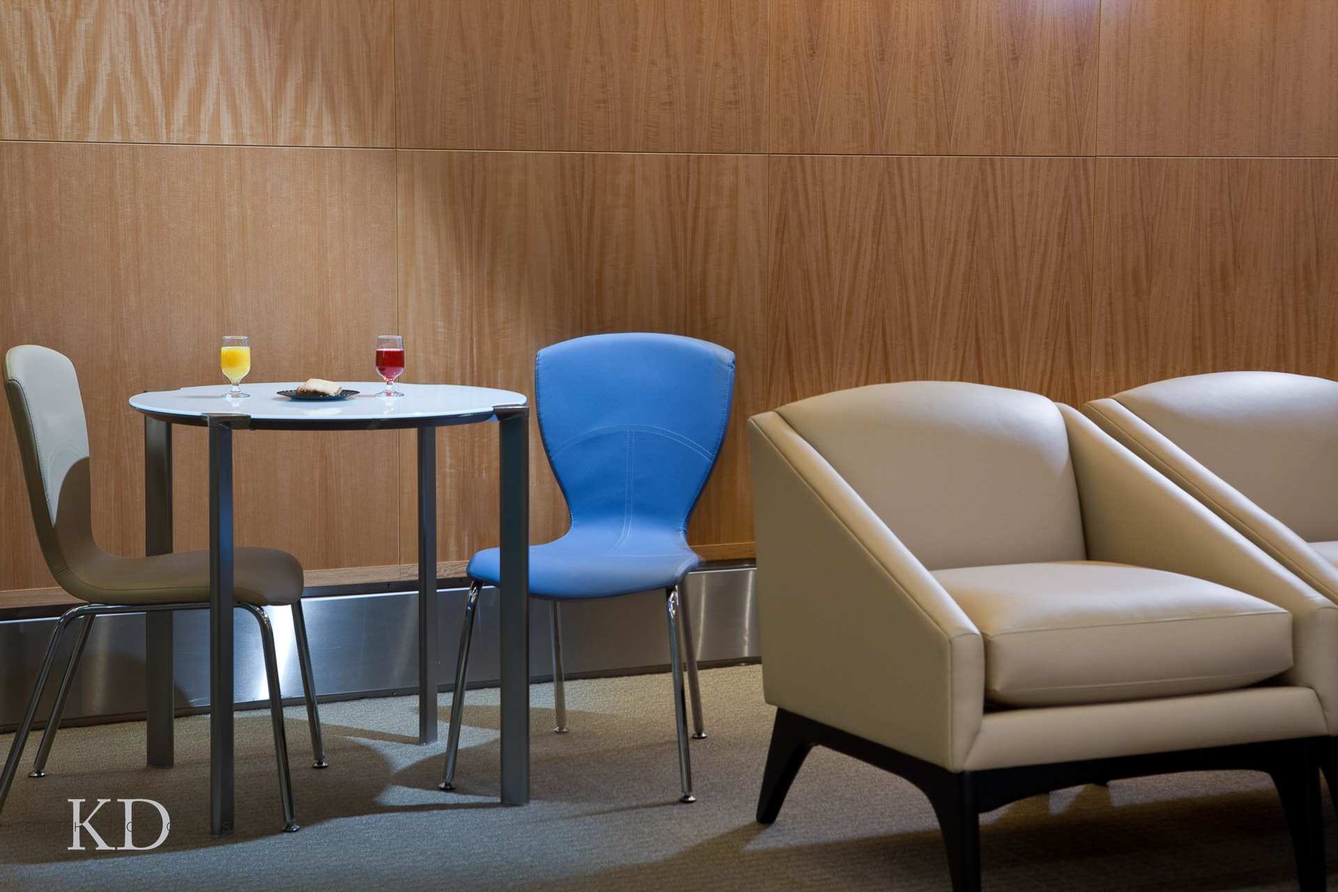 Delta Sky Club setting area MIA