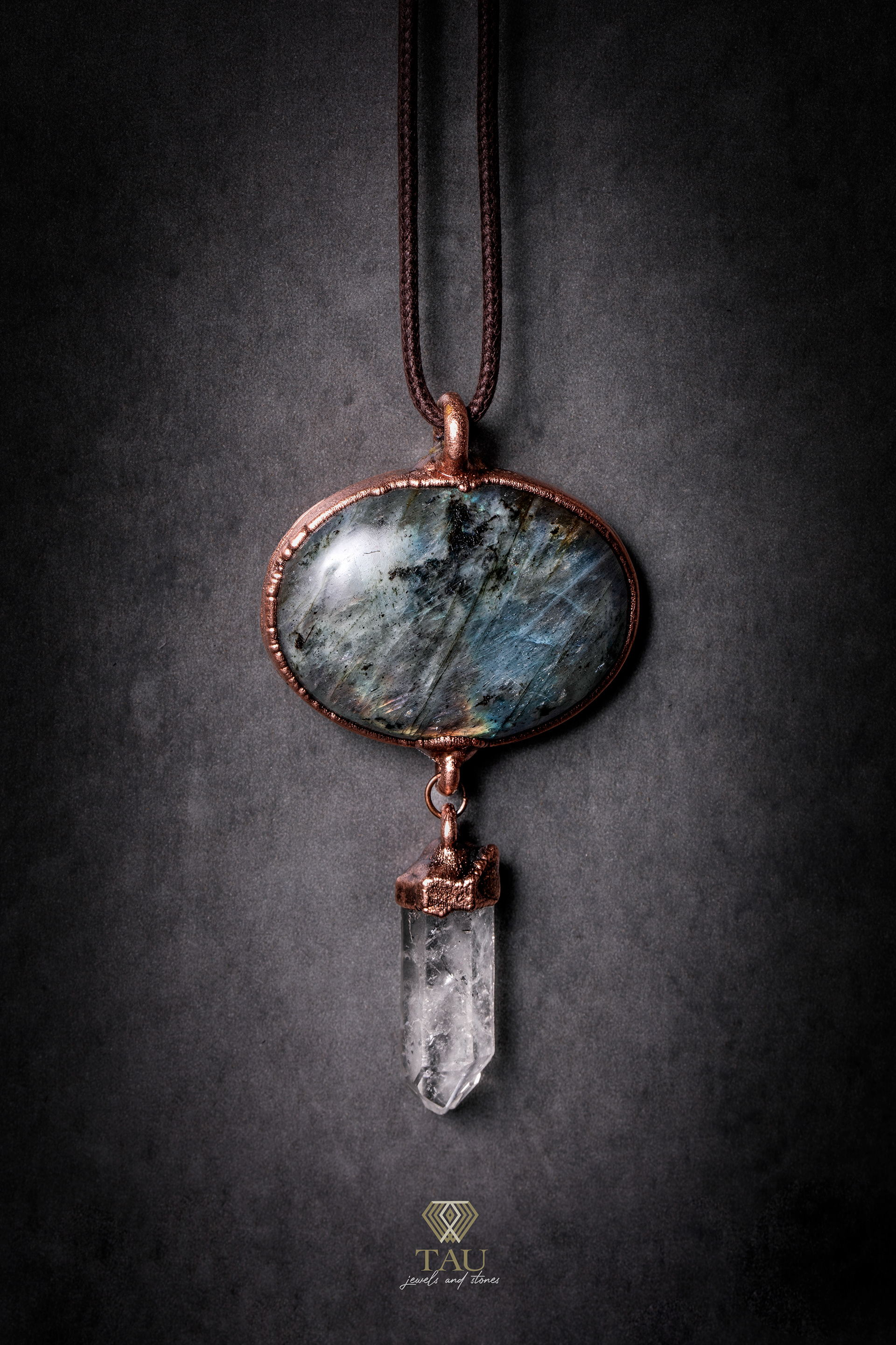 Labradorite arcobaleno con Cristallo di rocca - 130€