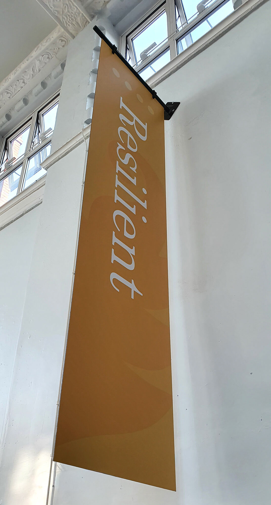 Internal Projecting Rigid Banner - AV01