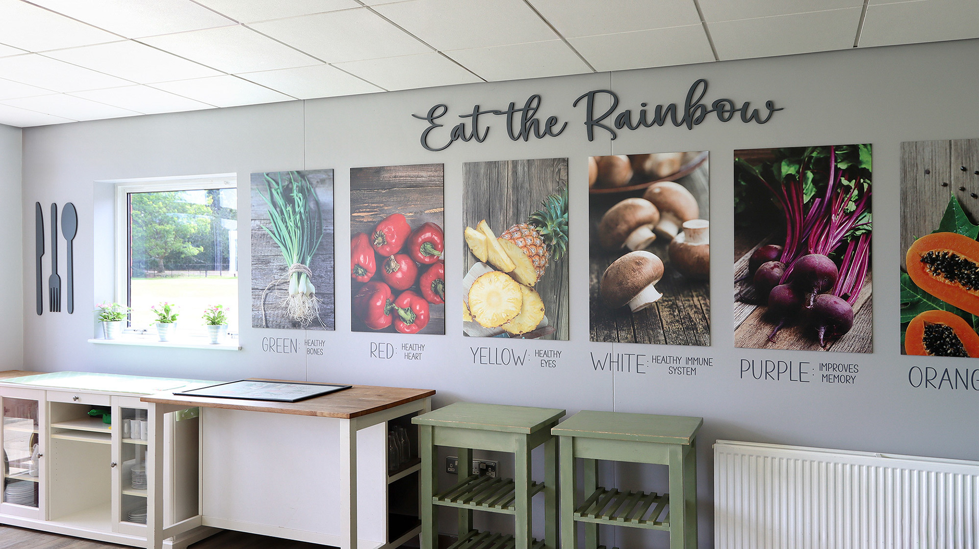 Eat The Rainbow Wonderwall - Wallboards and Lettering 01