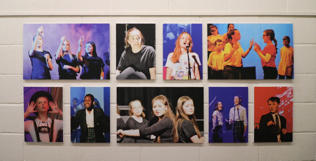 Magnetic Wallboard Set Theatre Images - LHS1