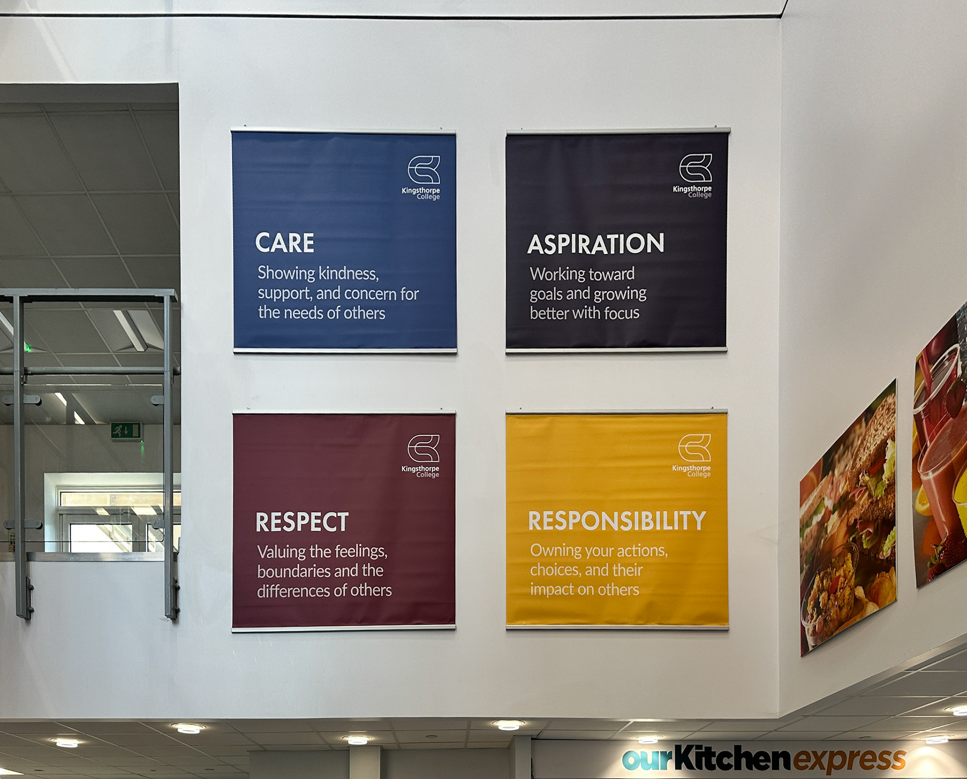 Hanging Banner Values Set - KC01