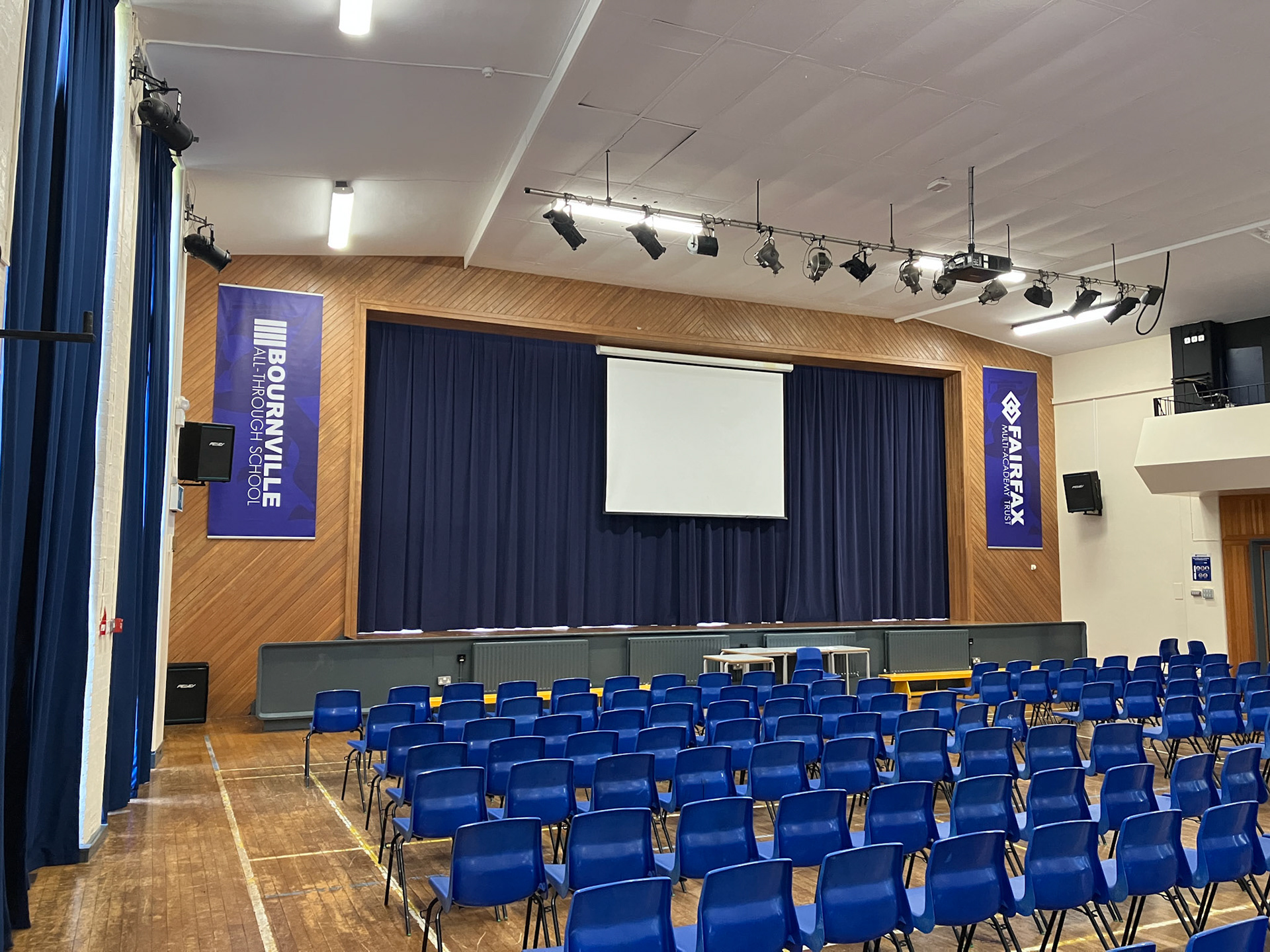 Hanging Brand Banners - BVS02