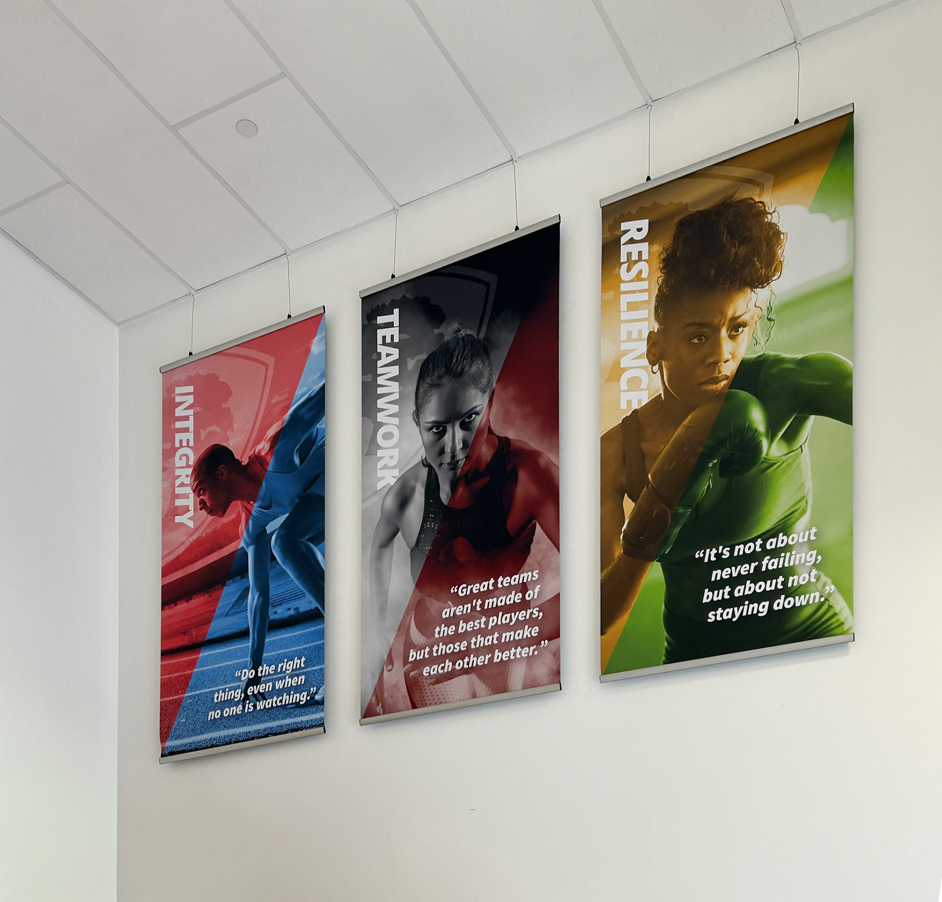 Hanging Banner Set Sports - TOA 2501