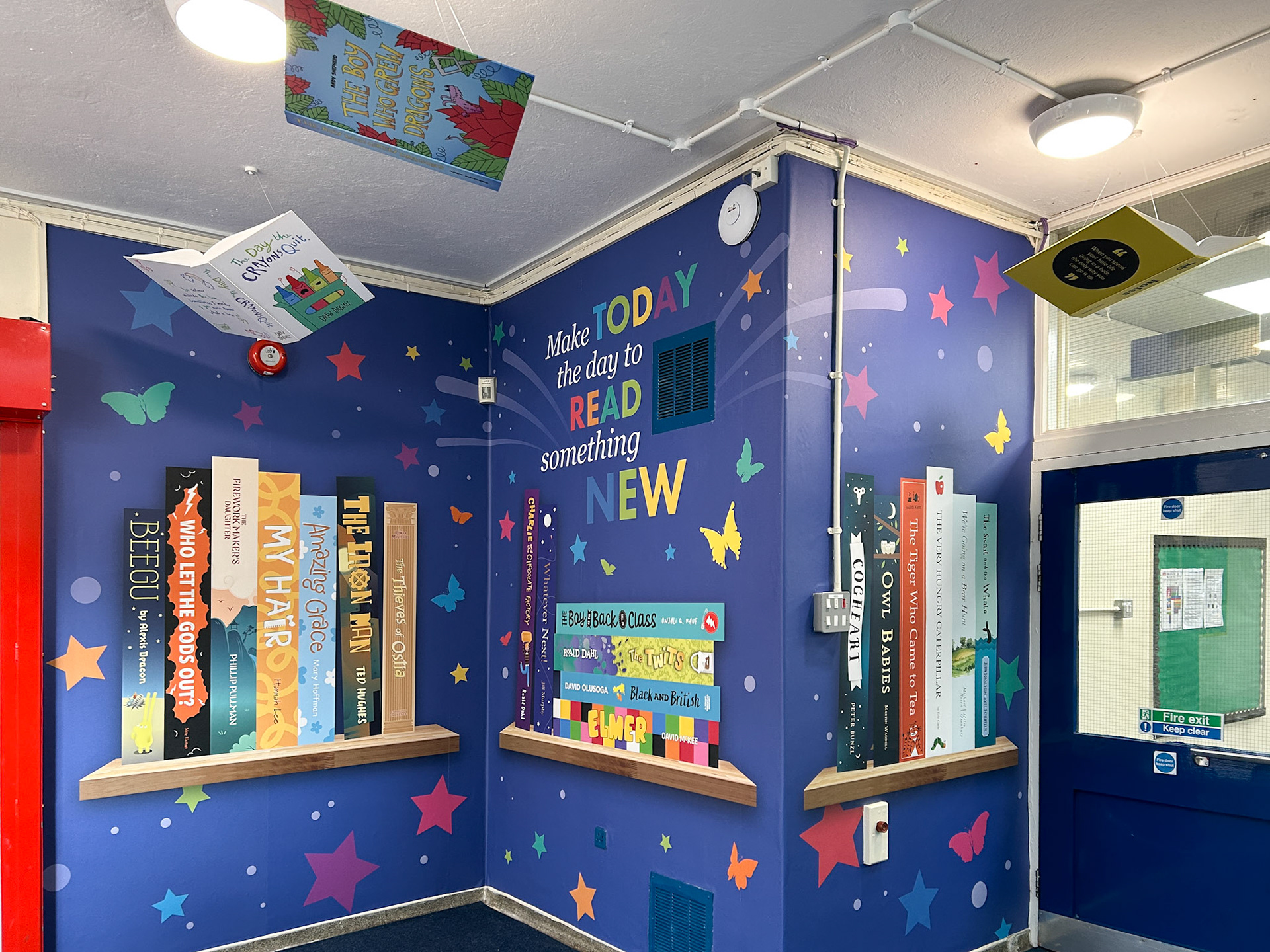 Library Shelves Wall Art &amp; Flying Books - SGN 02