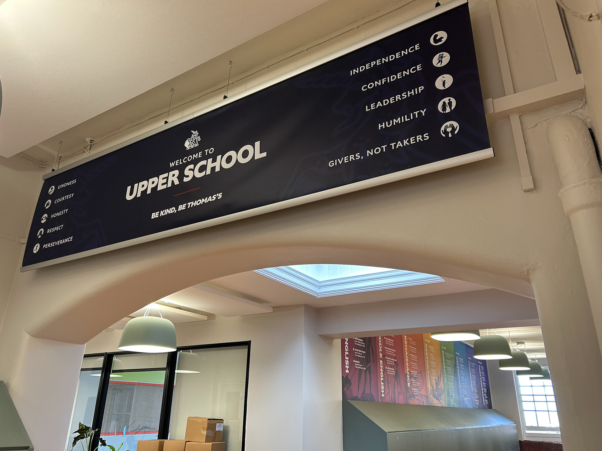 Hanging Banner Wide - TCA01