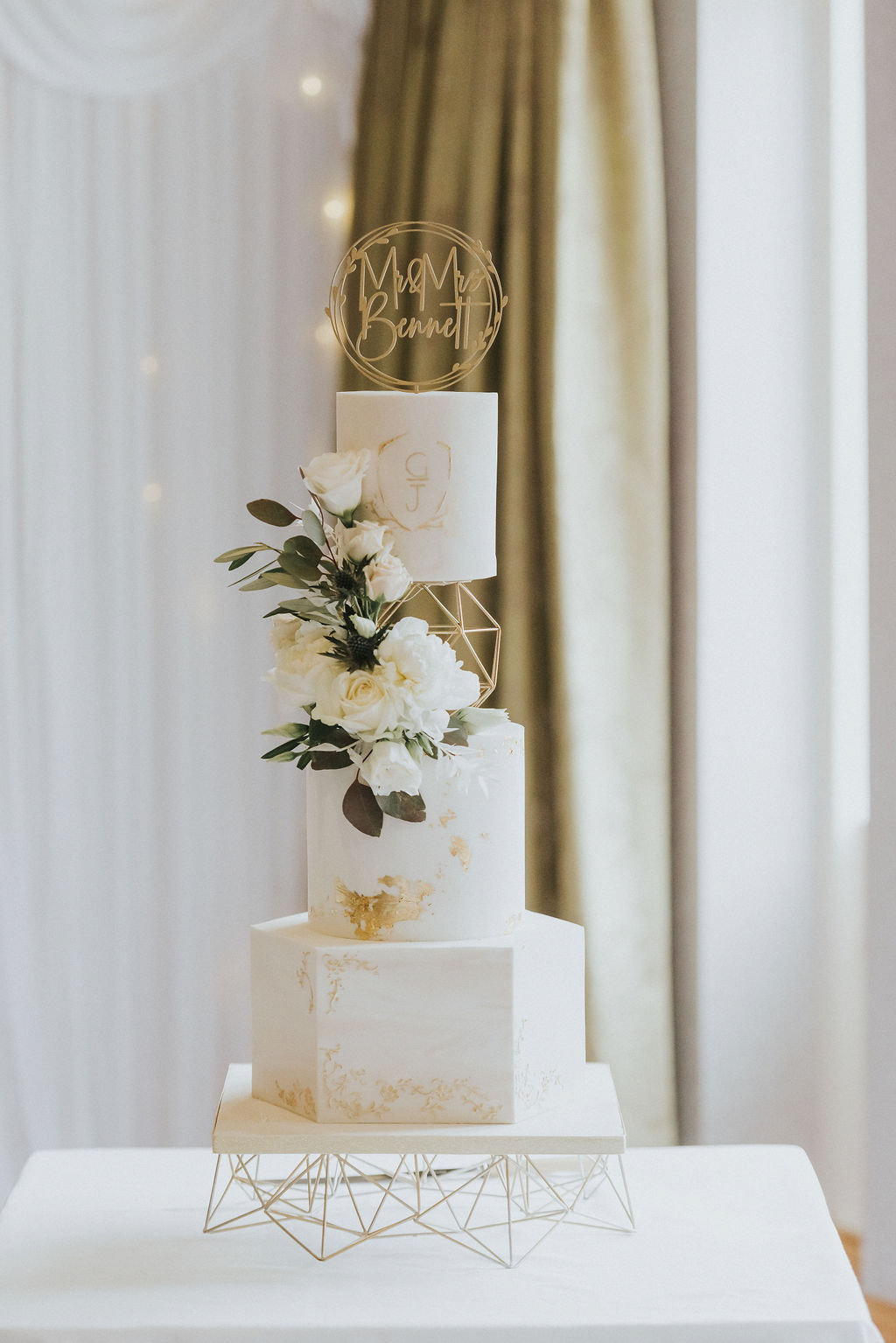 Karol Makula - A Bonnie Wee Cake