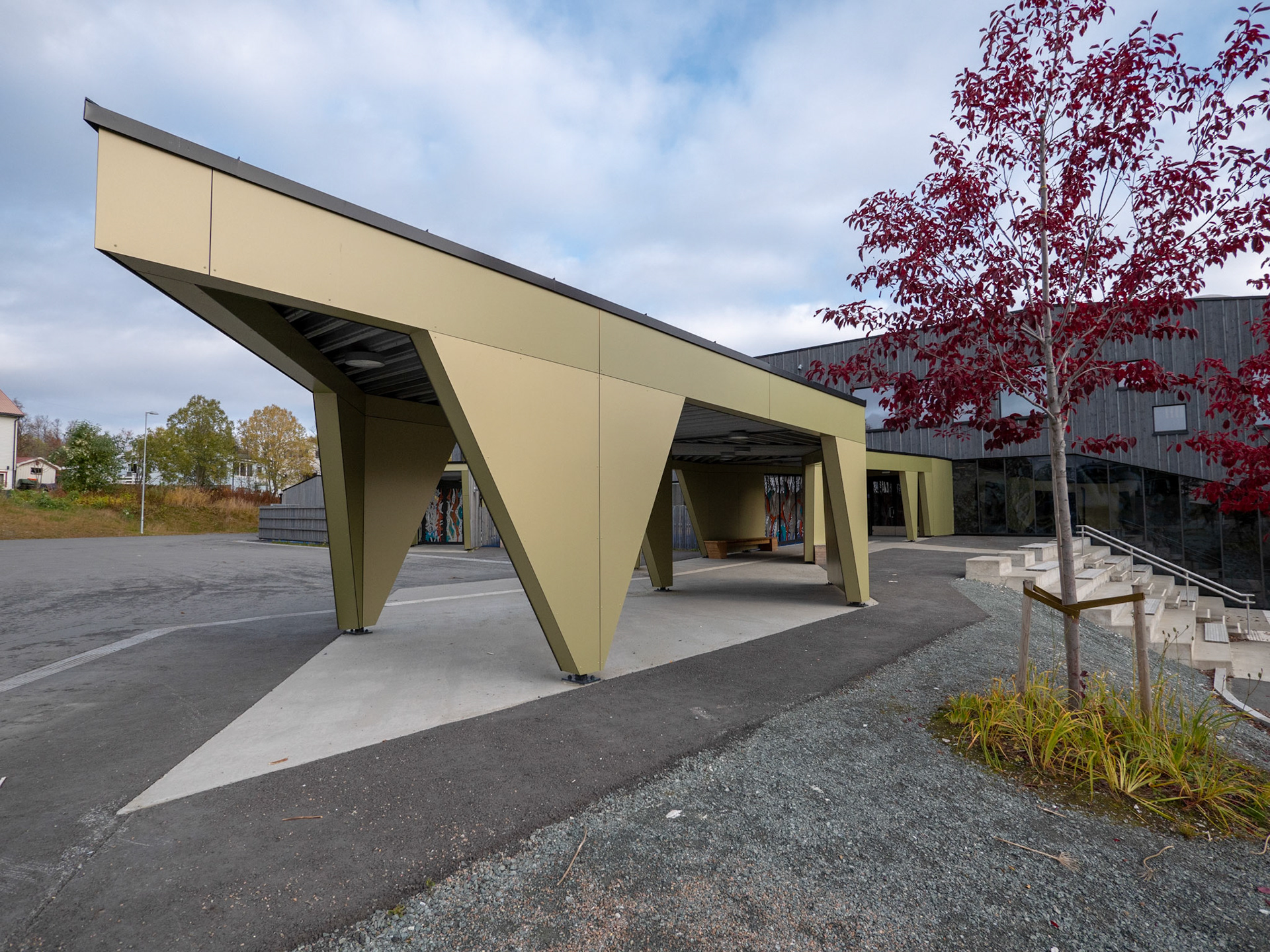 Trespa Meteon Metallics, Sommerlyst Skole, Tromsö, Norge