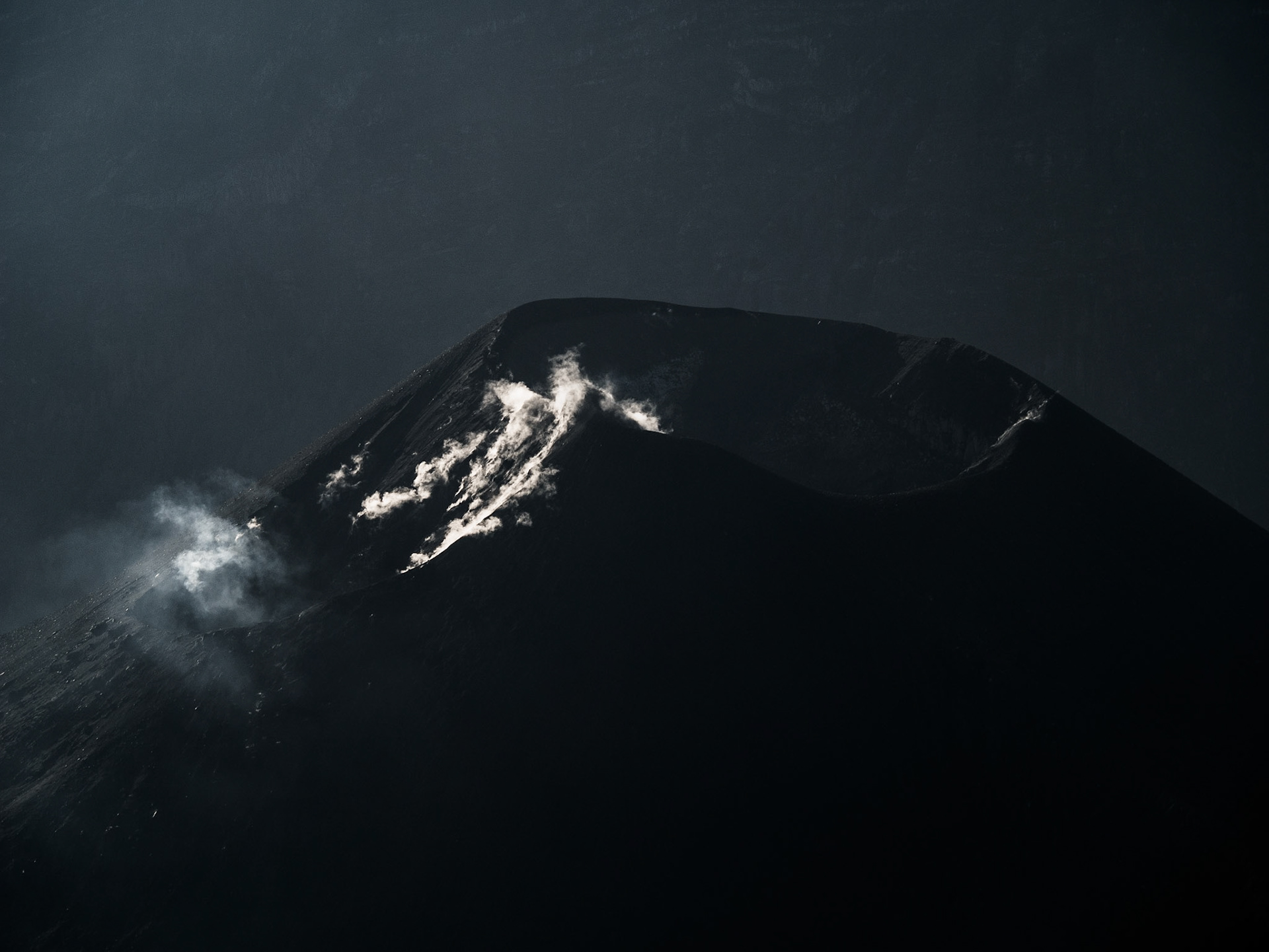 Lombok, vandra till vulkansjön, Indonesien