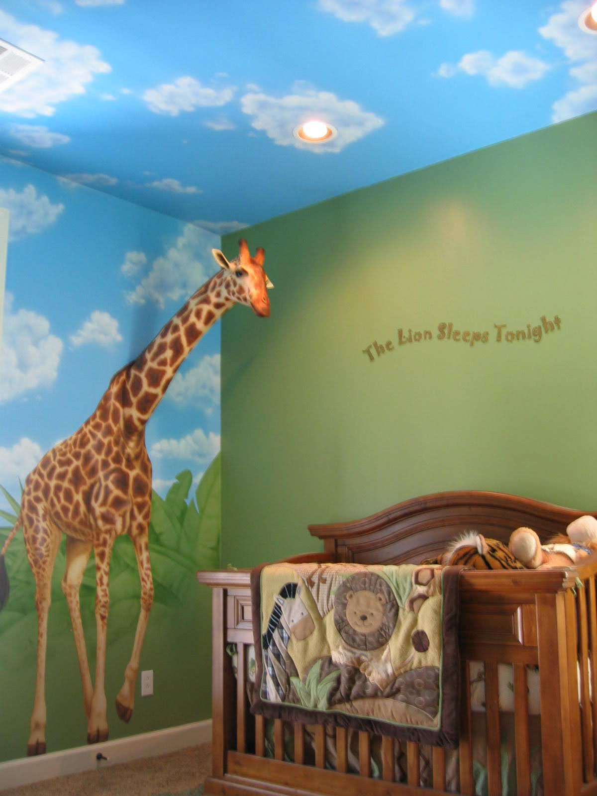 Giraffe with Head Sculpture (Baby's Room)