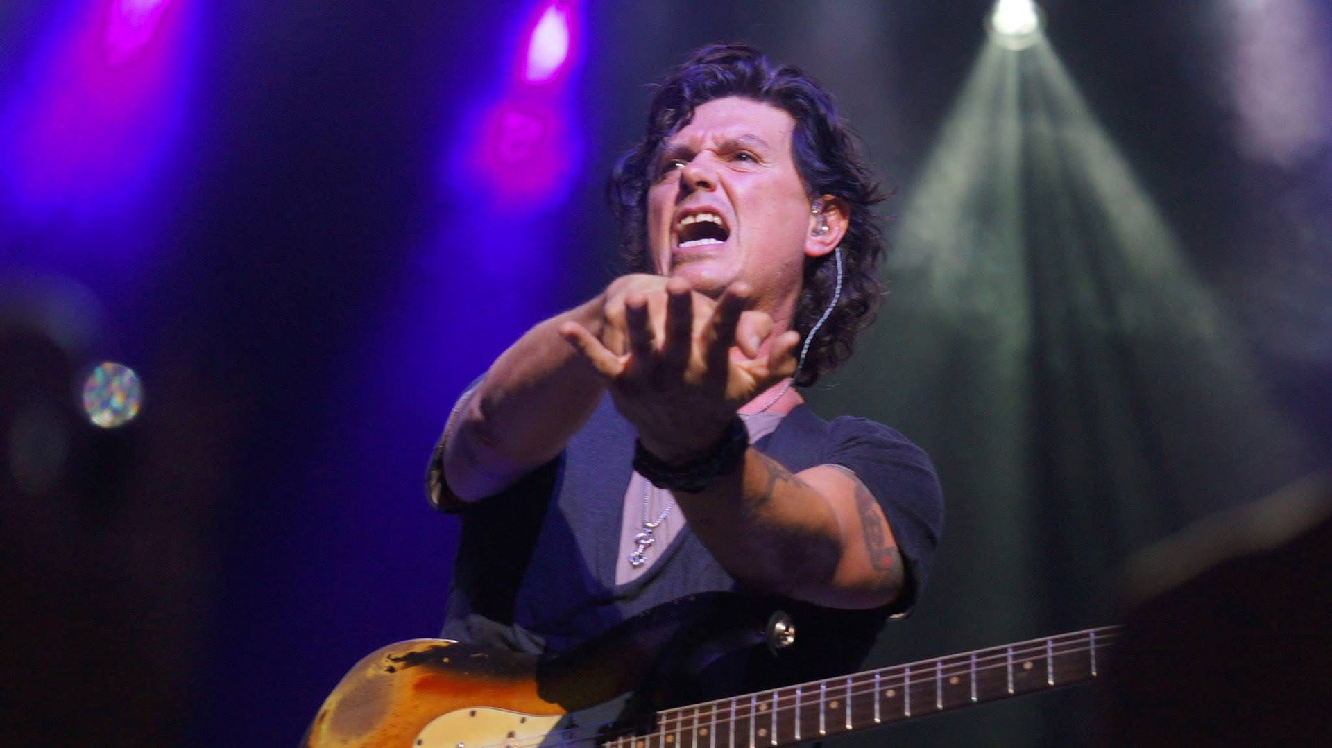 Saul Hernandez. Caifanes Fox Theater Oakland 2014