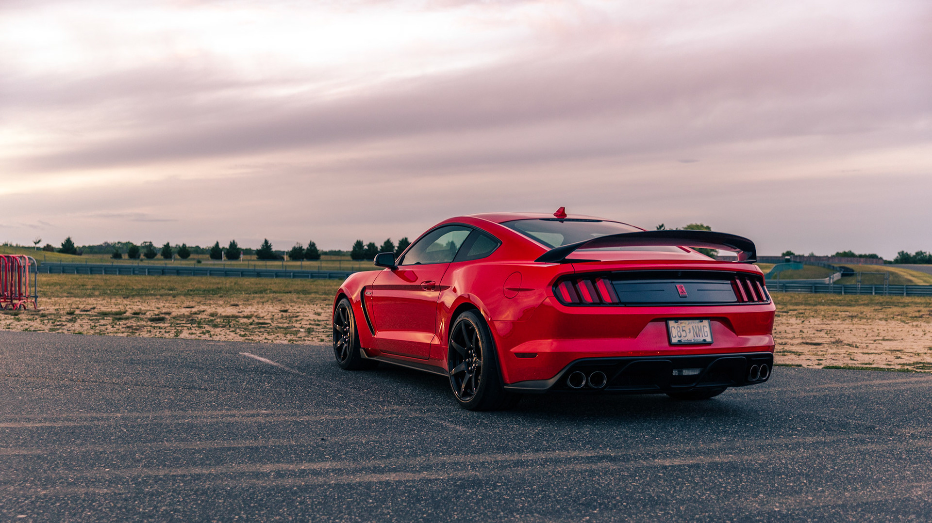  Mustang GT350
