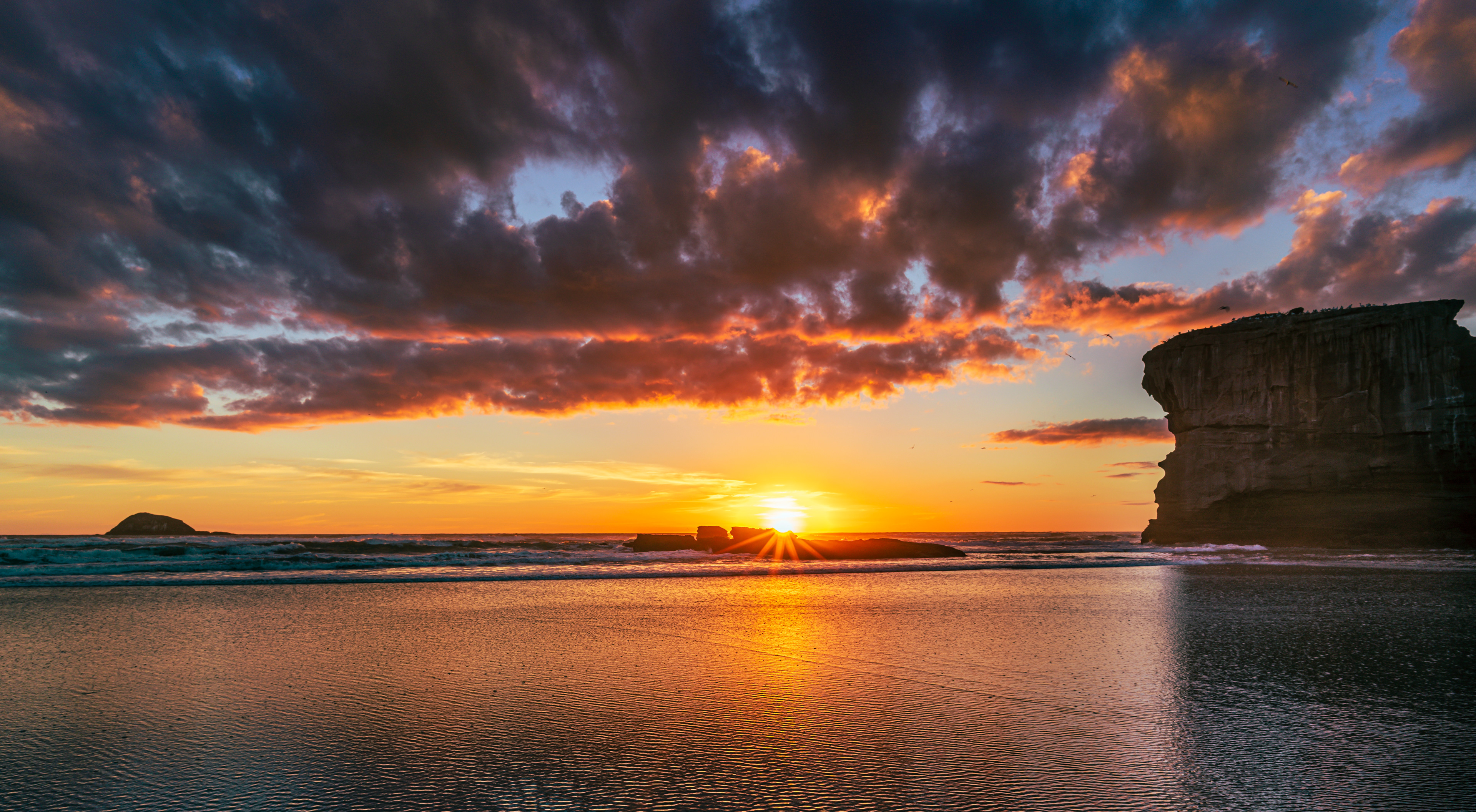 Maori Bay sun-star