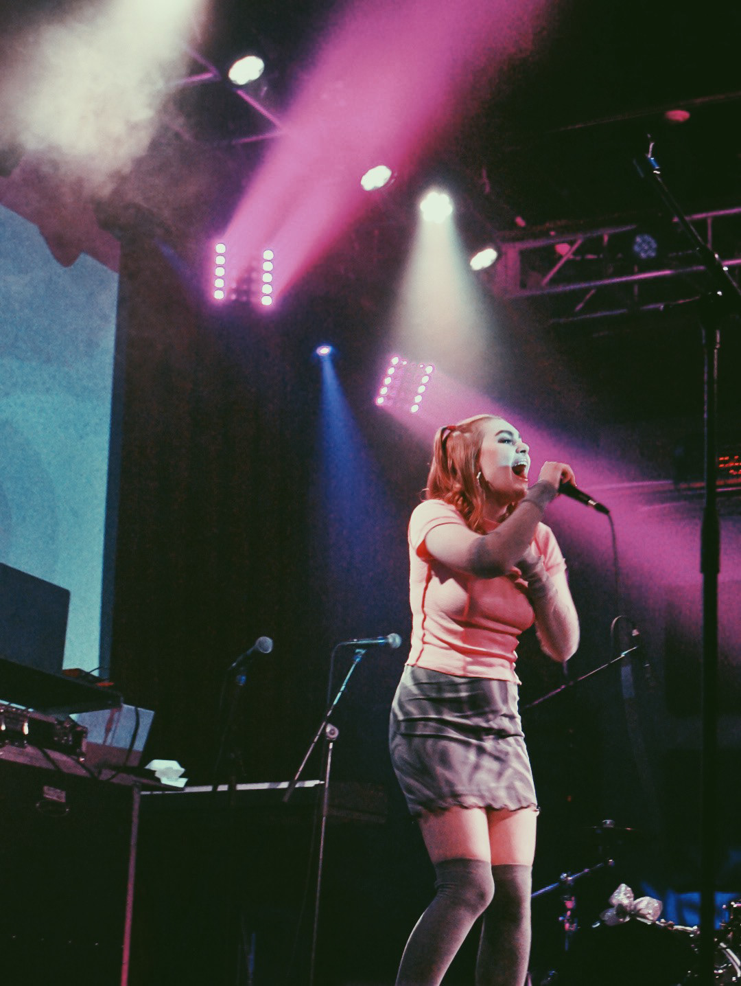 12.16.21 - Anna Thompson @ Neumos