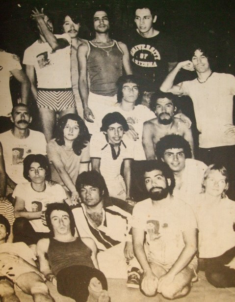 Jesús Coronado y Leandro Kosta, dos integrantes del Grupo Zopilote, grupo de teatro popular con perspectiva social.