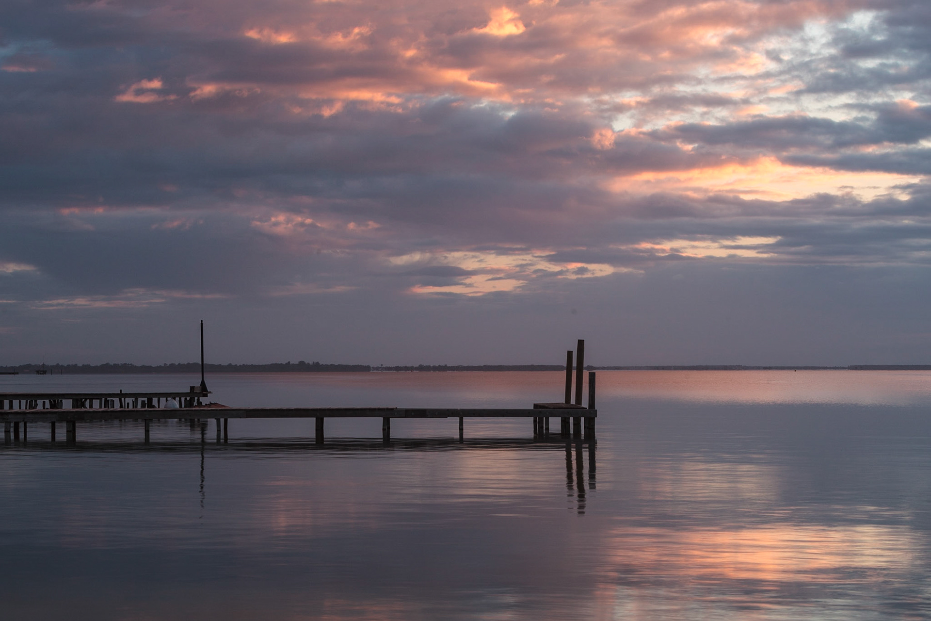 Lake sunrise, Aquitaine, France