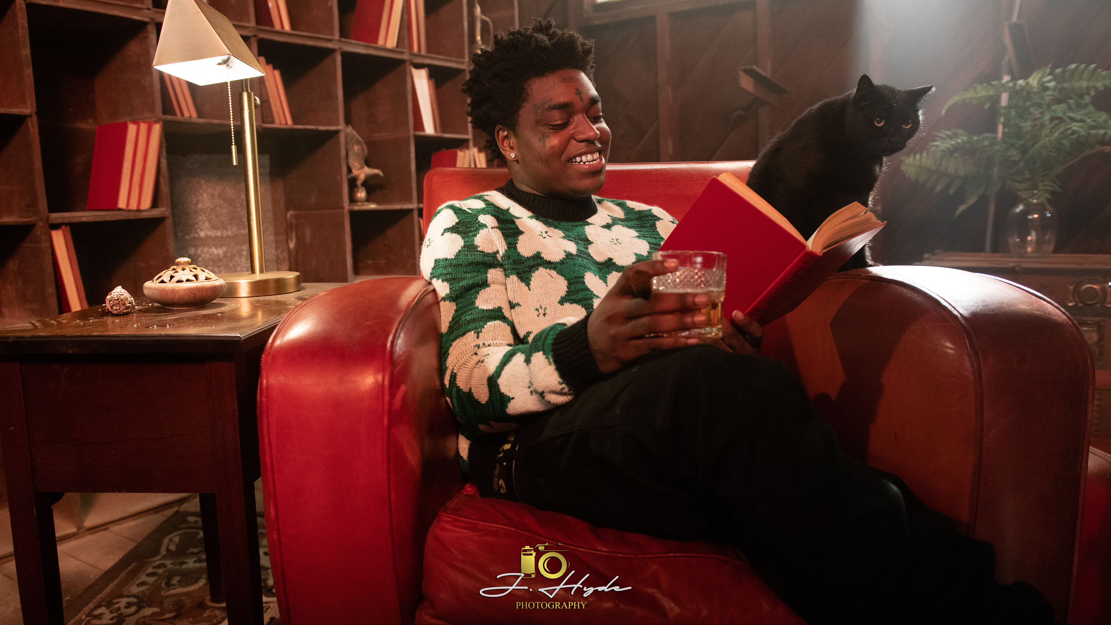 KodakBlack shares his thoughts on men showering every day 😂 •  @djfirstclass [Via @bighomiekodaq @_jojoalonso]