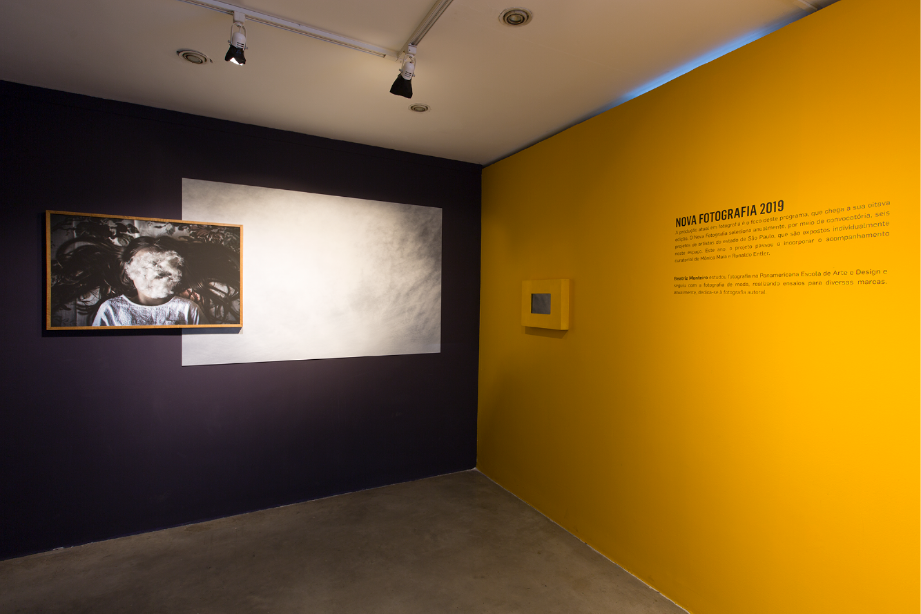 Identidade visual das aberturas das exposições