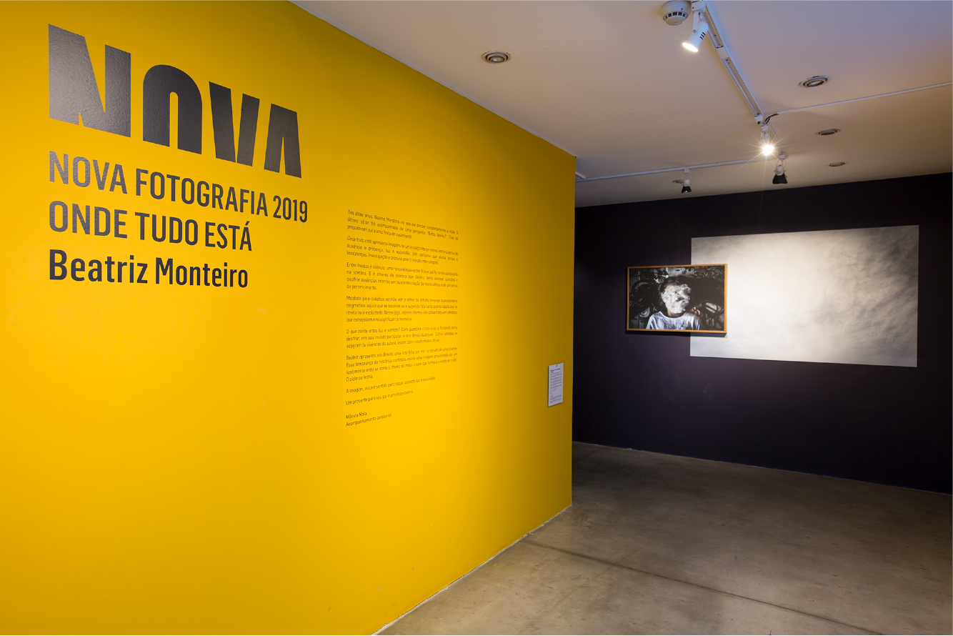 Identidade visual das aberturas das exposições