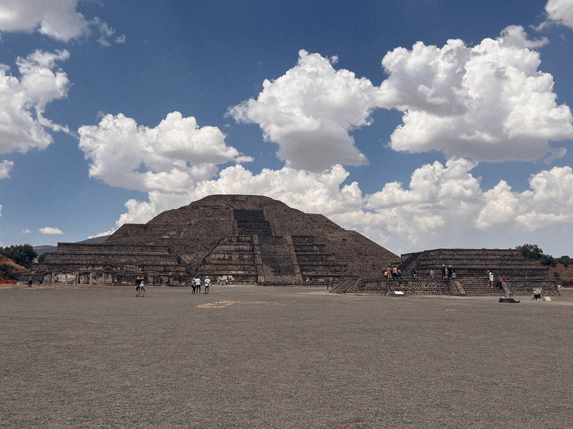 La Pyramide de la Lune