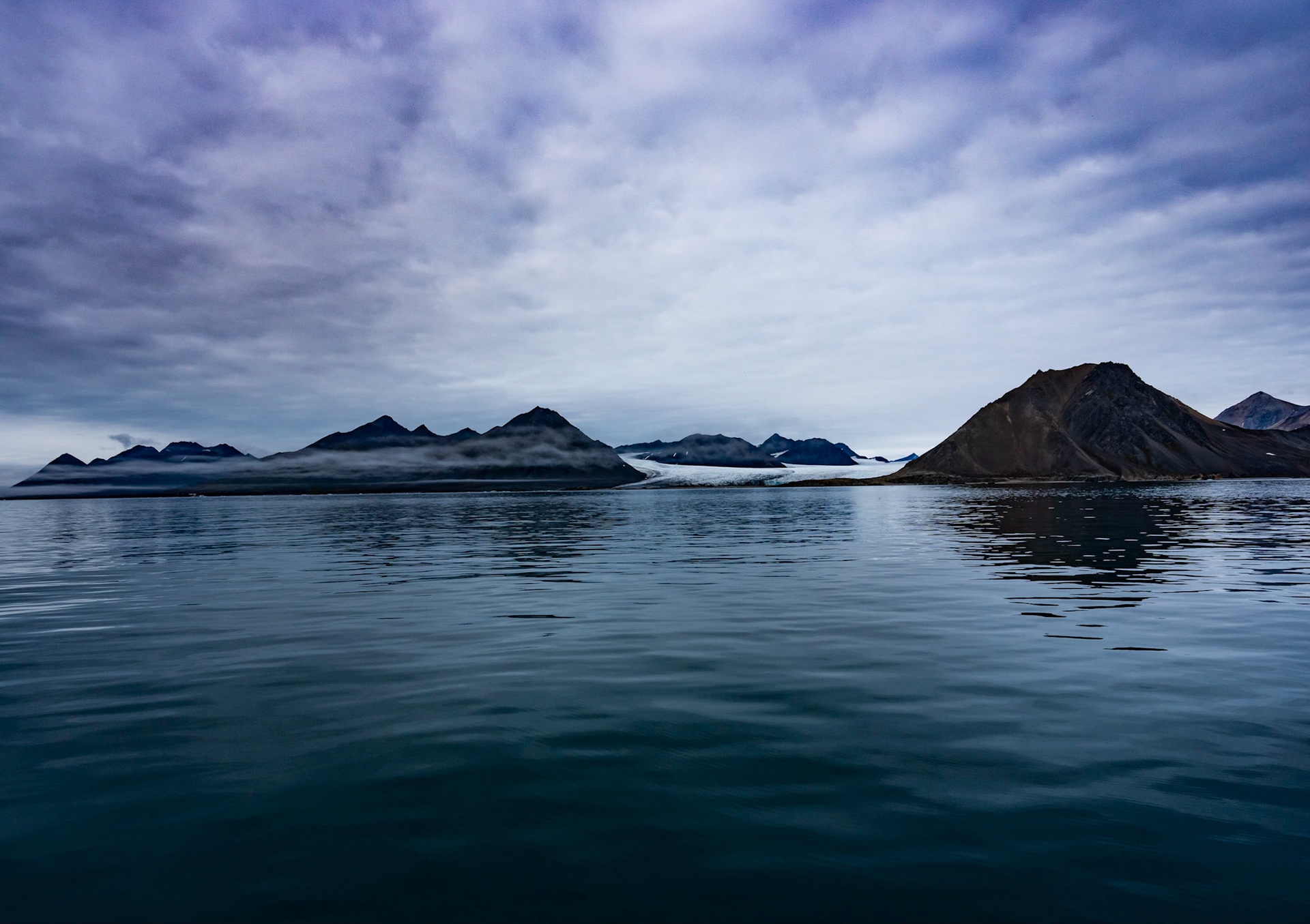 Burgerbuktafjorden . Svalbard. 07-08-2022.