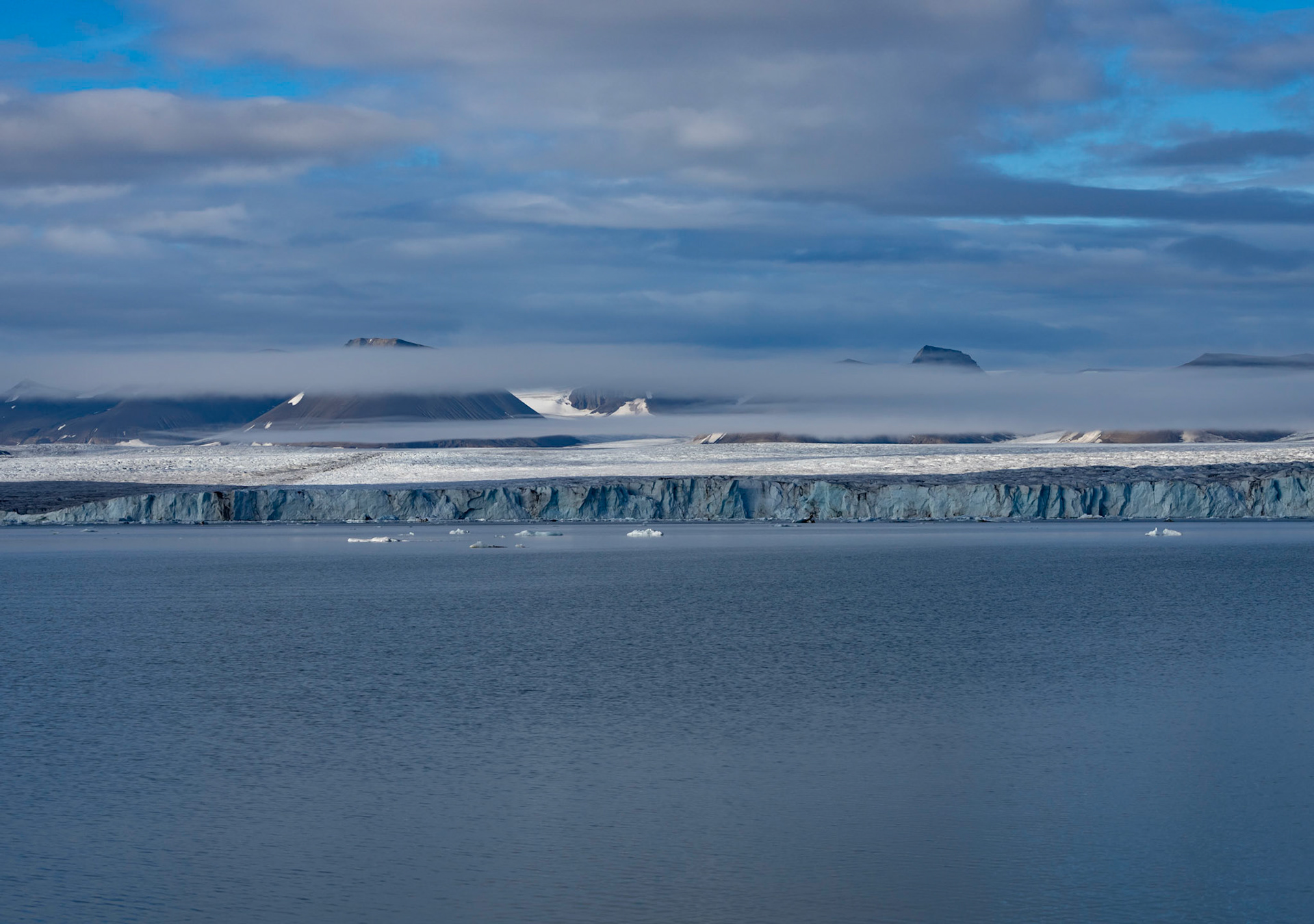 Recherchebreen glacier, Svalbard. 08-08-2022.