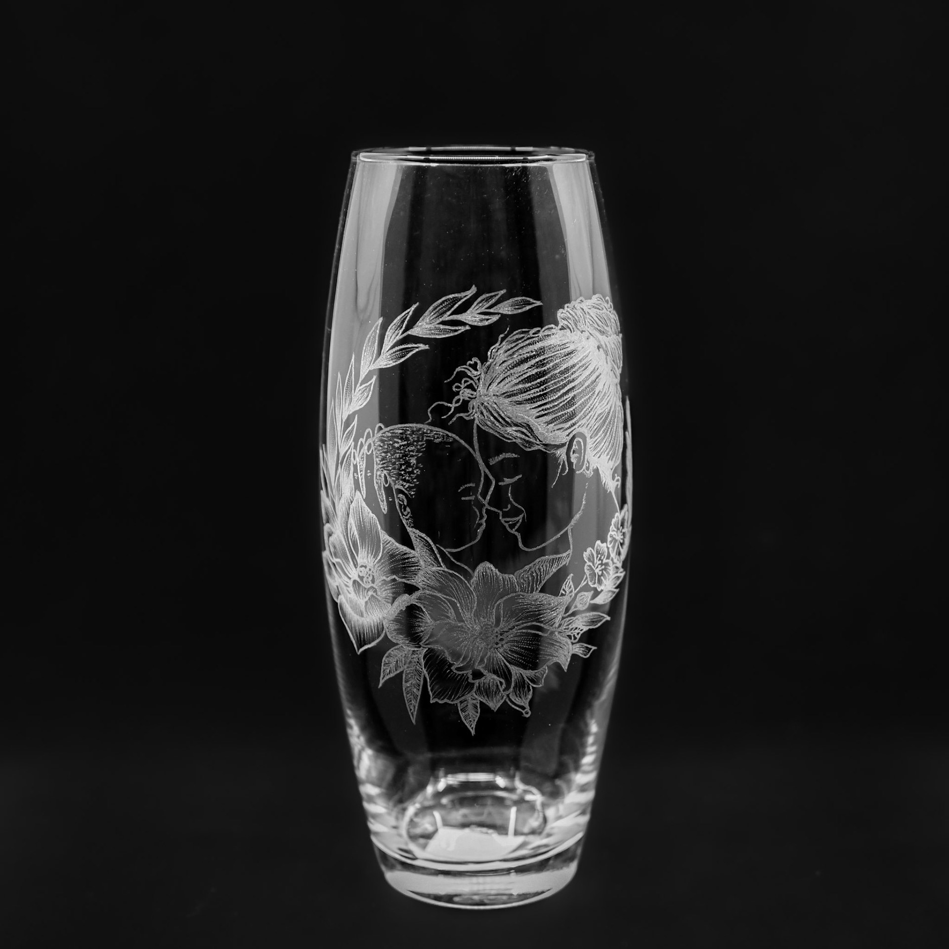 Vase gravé à la main