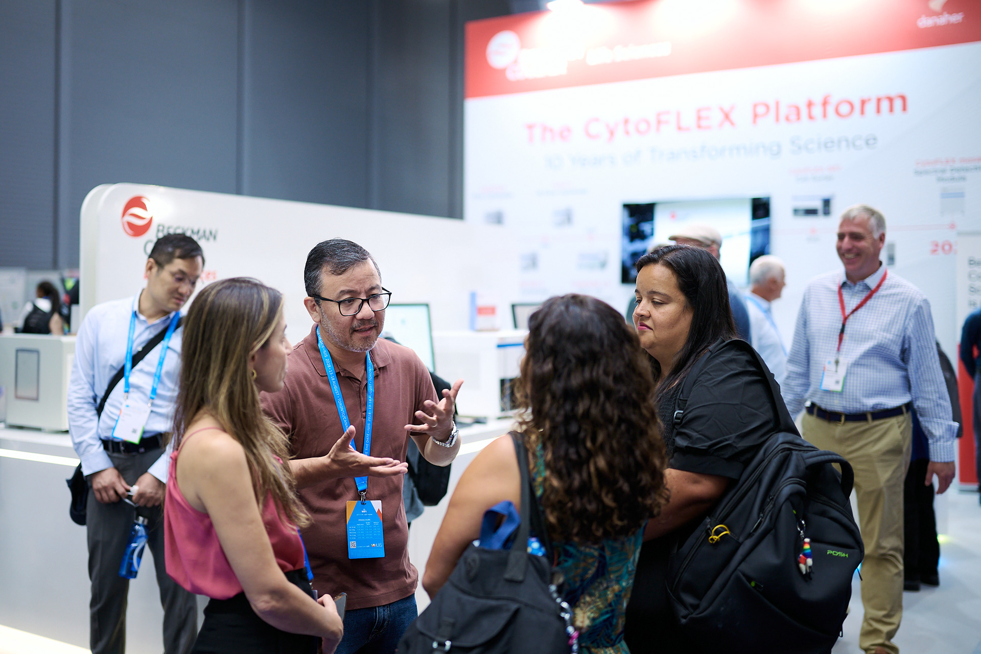 Leading researchers and industry professionals exchanging ideas