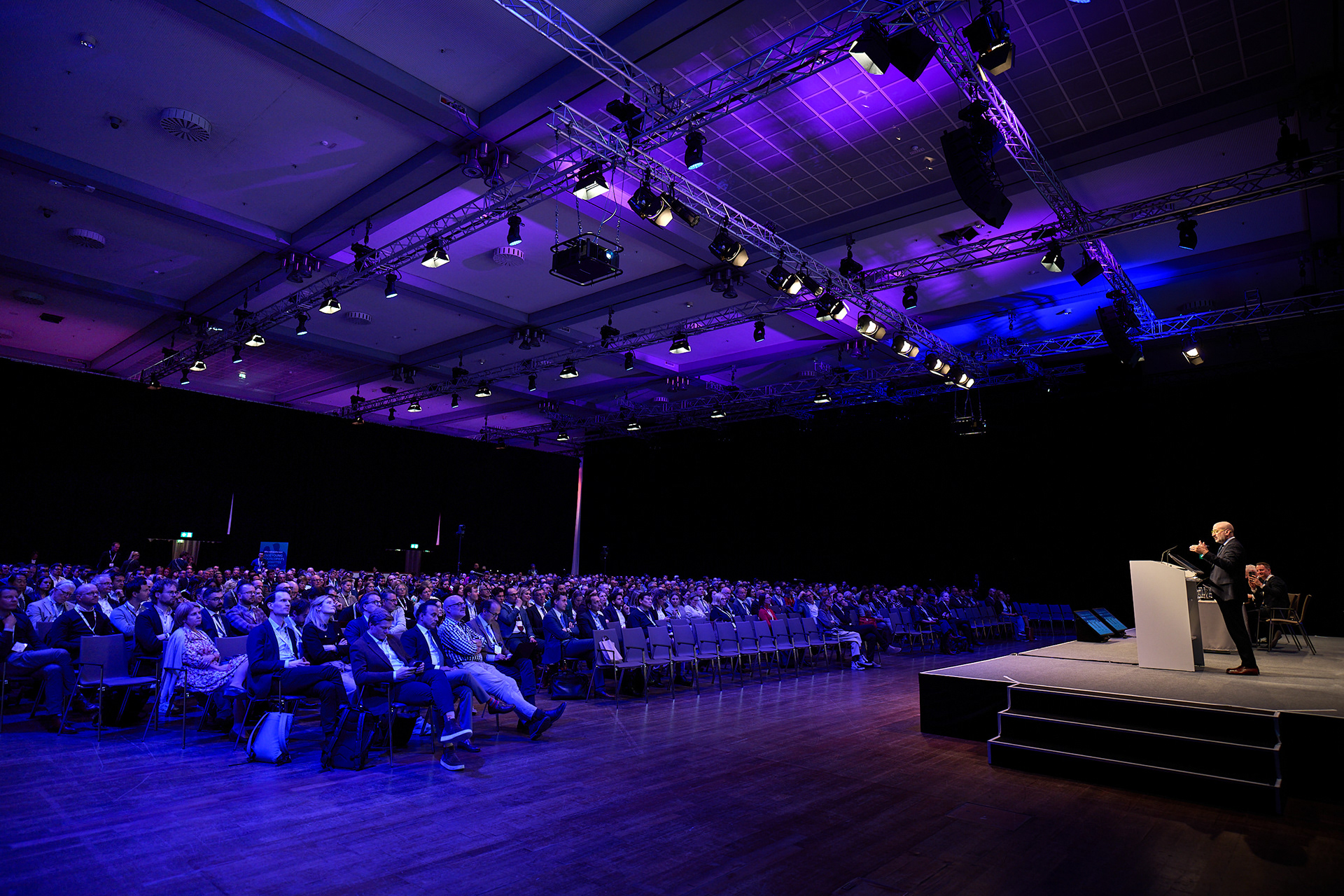 Speaker presenting during an international medical congress at Estrel Berlin