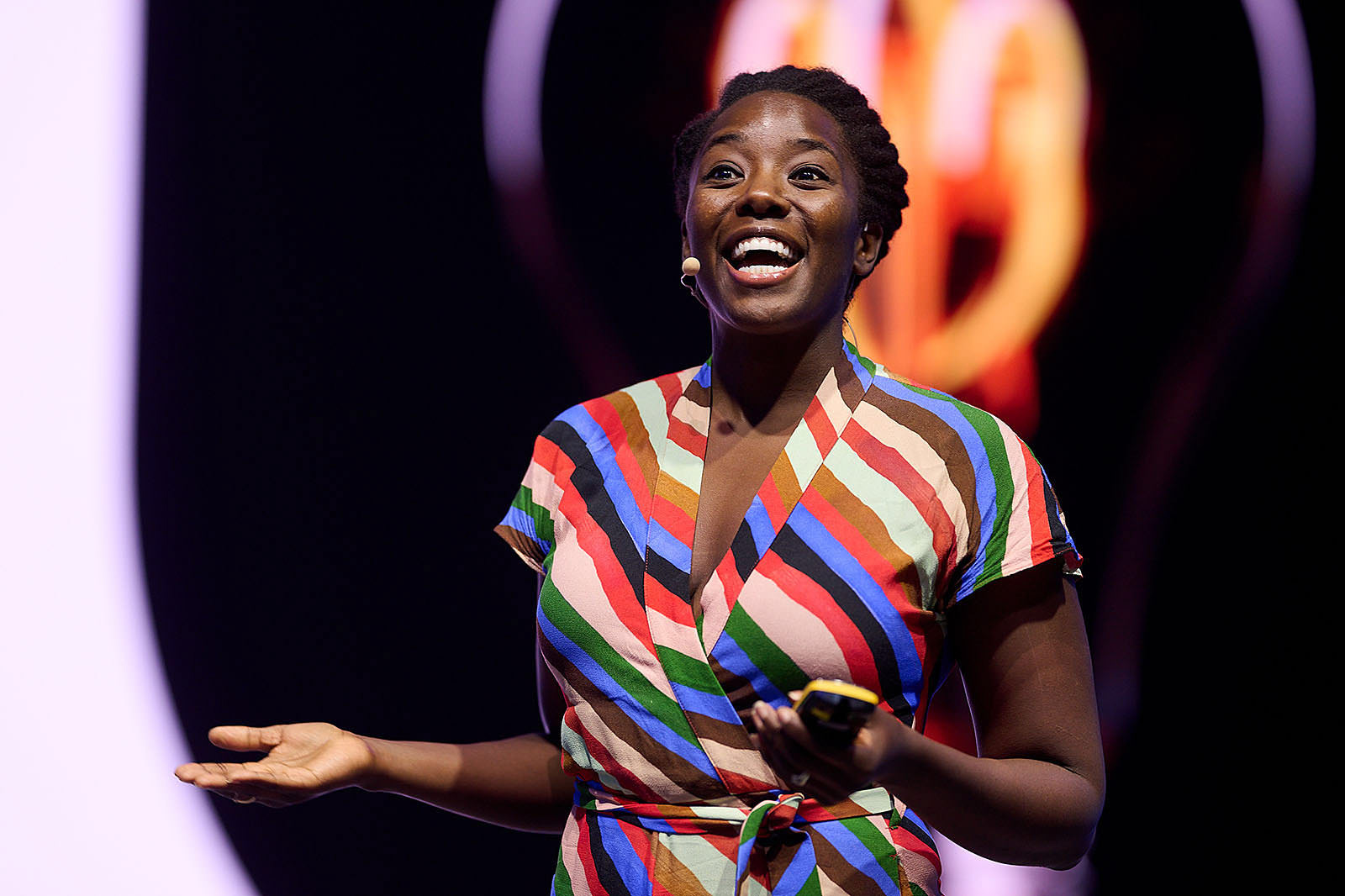 Capturing strong portraits of keynote speakers