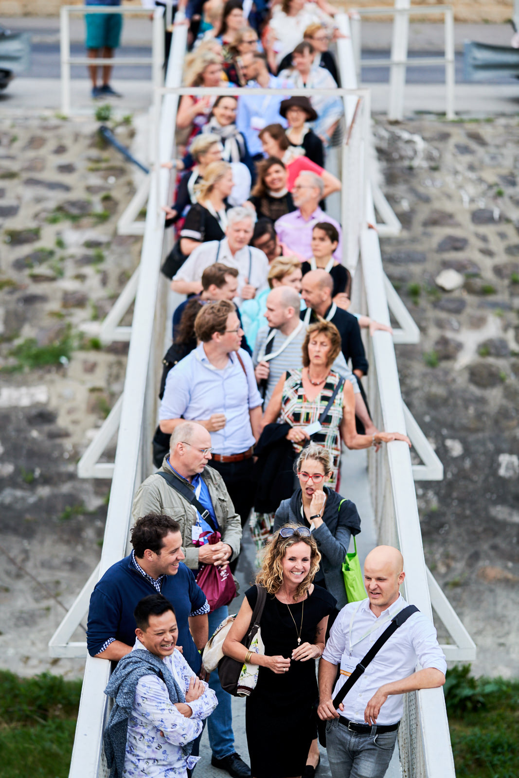 The attendees of the international summit arriving to the  Gala Dinner.