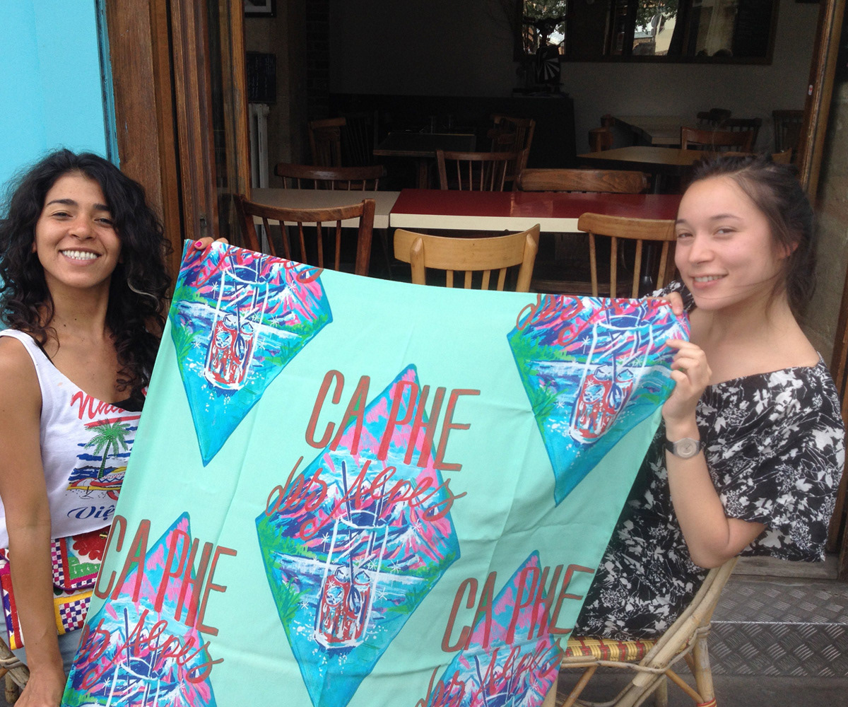 My Vietnamese "Food Collection" made it be printed on silk scarves. My friend Philippine from Paris got hers.