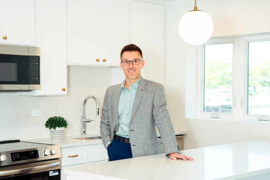 Piotr Iwan, Schaumburg and northwest Chicago suburbs real estate agent, guiding clients through buying and selling homes.