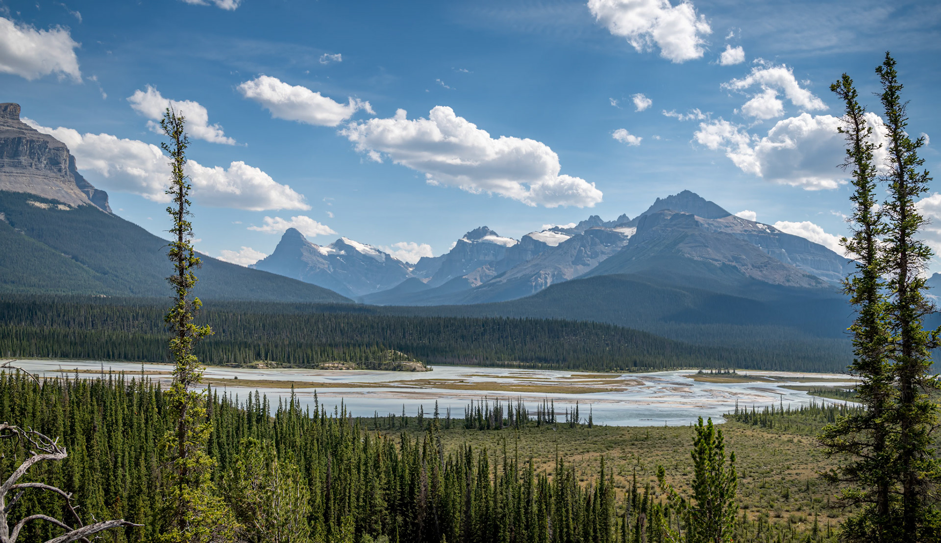 Boundless Beauty of Banff National Park - The Saskatchewan River Crossing in Alberta